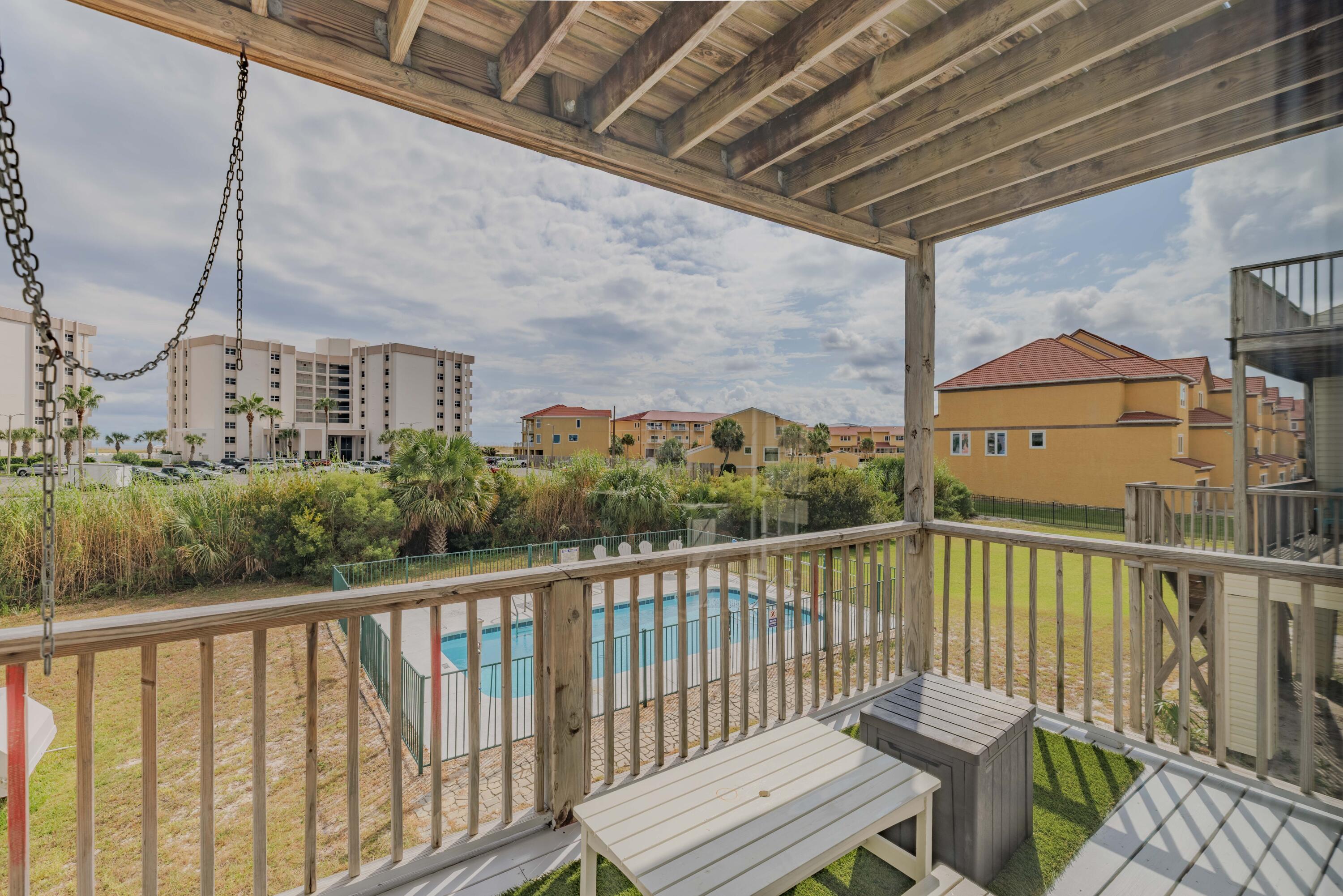 Lakeside T/H - Residential