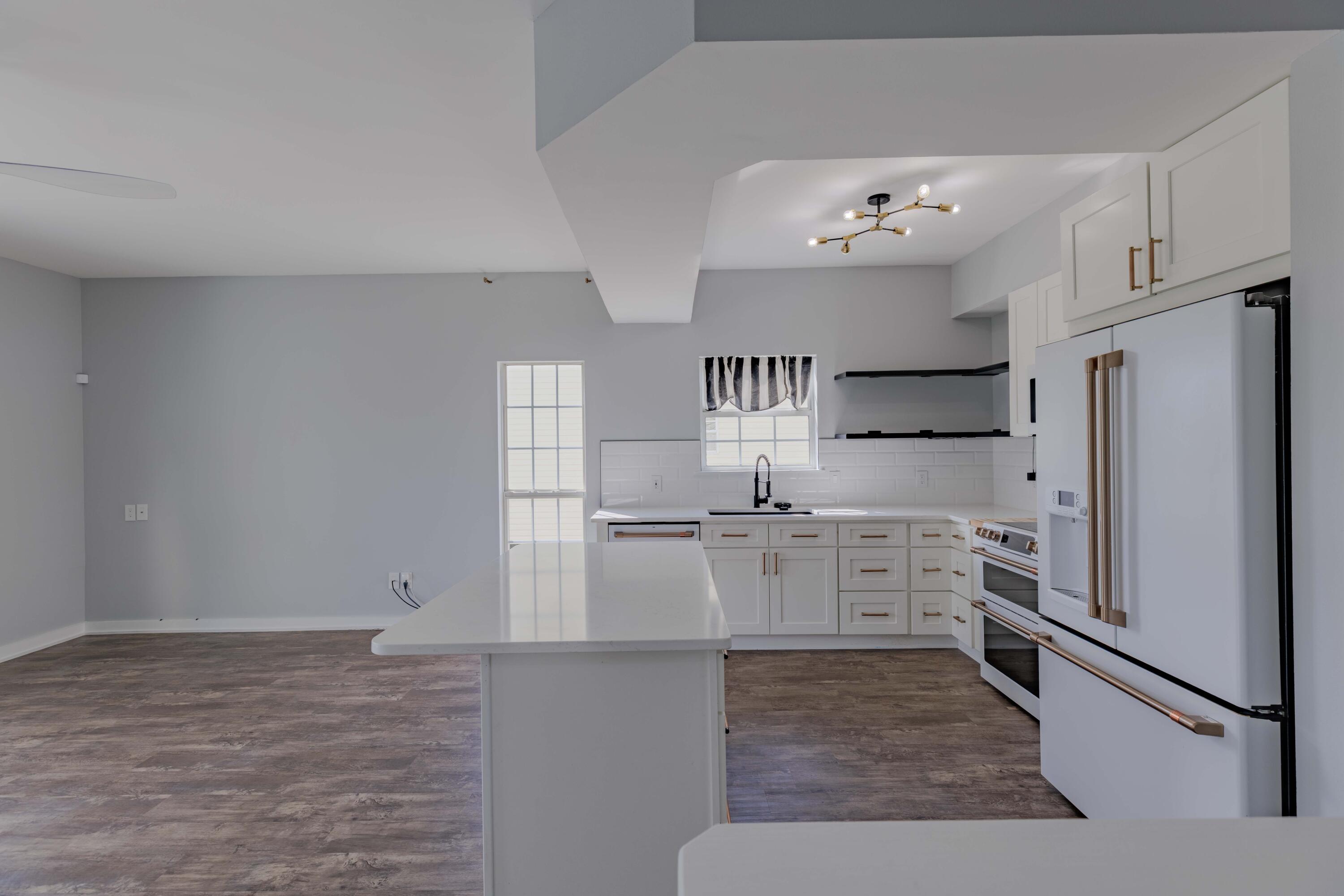 Lakeside T/H - Residential