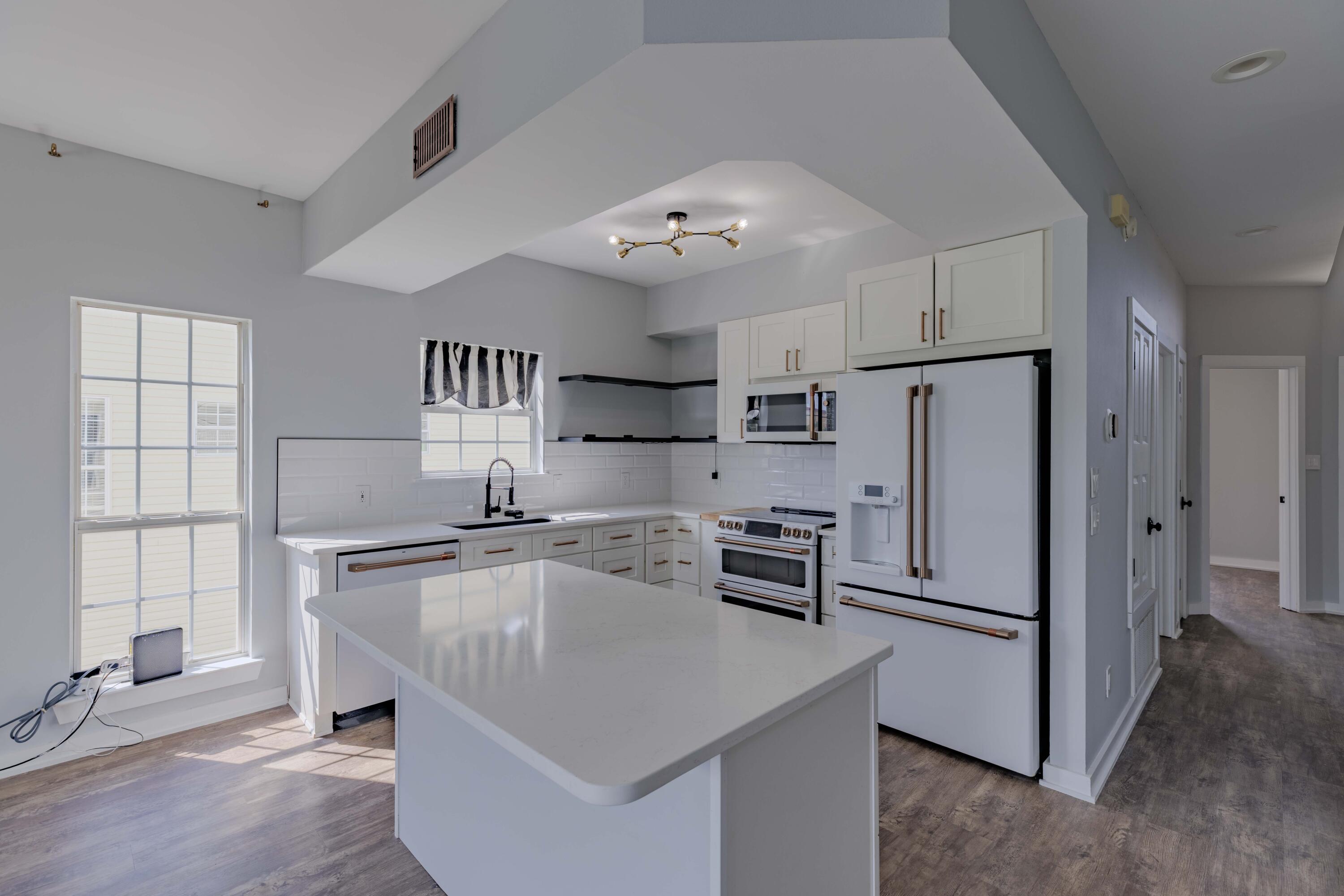 Lakeside T/H - Residential
