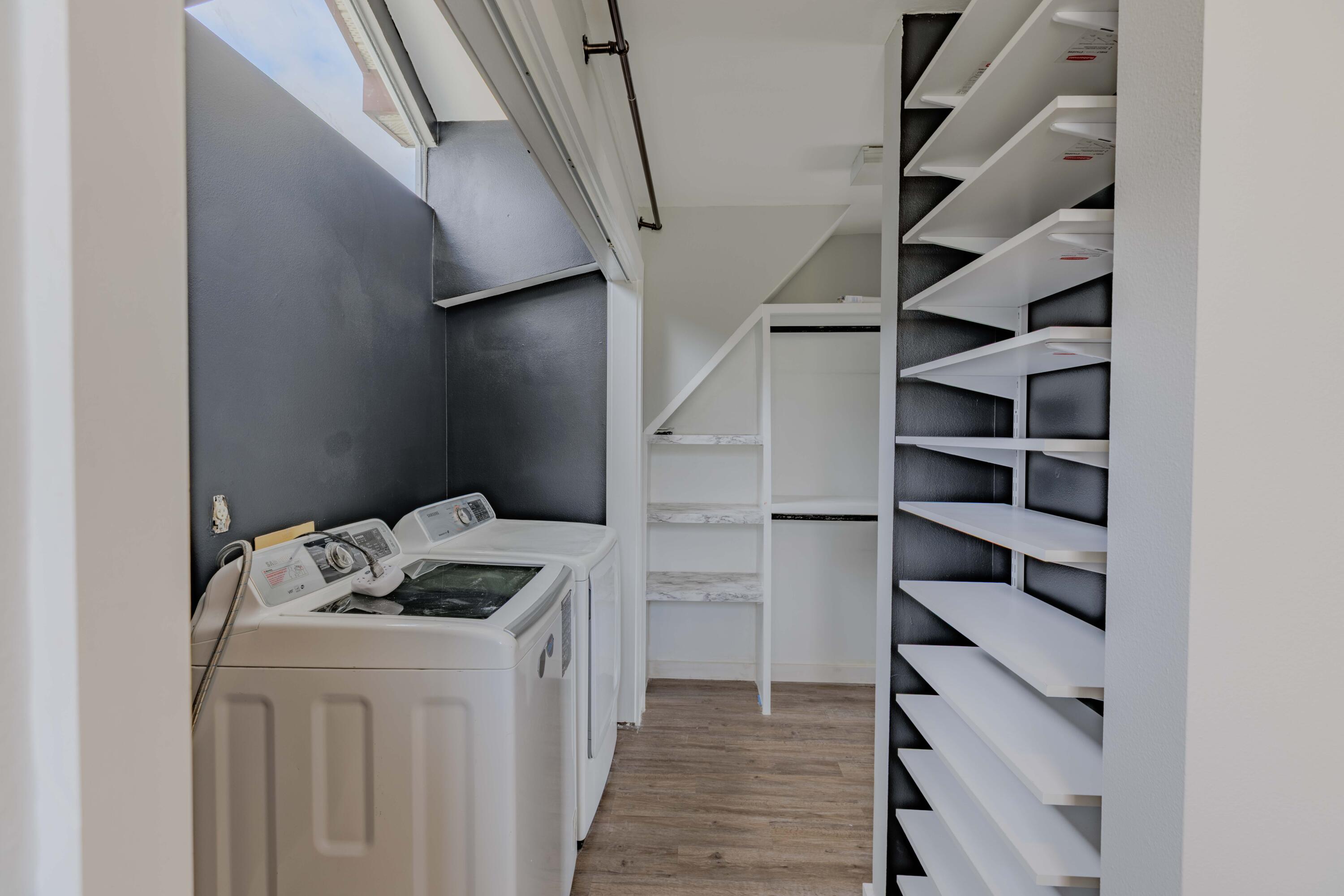 Lakeside T/H - Residential