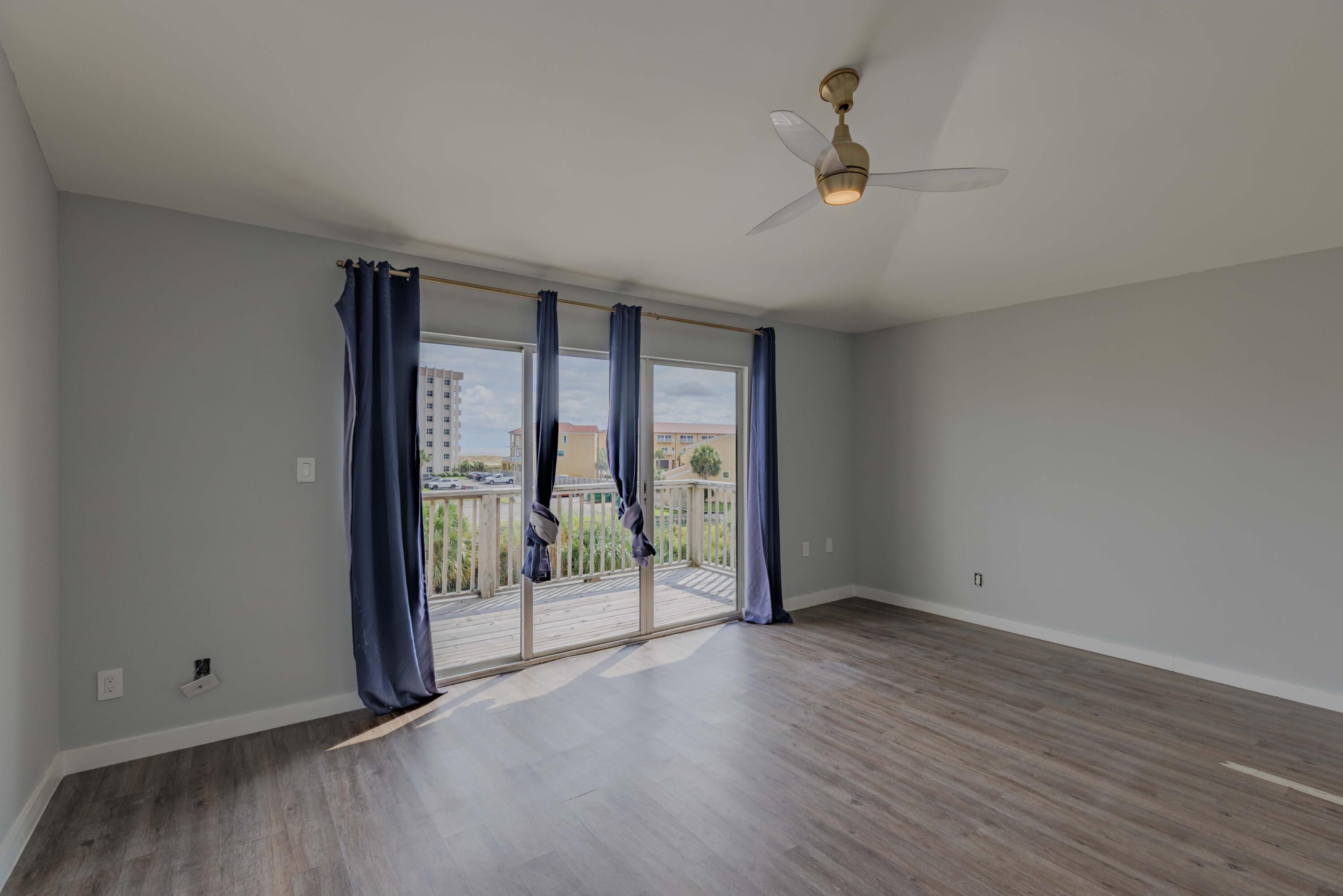Lakeside T/H - Residential
