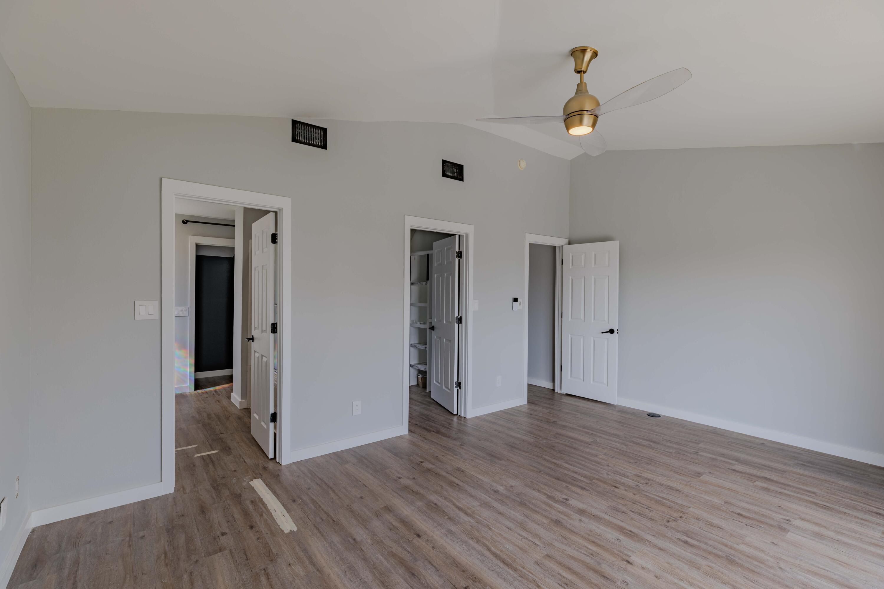 Lakeside T/H - Residential