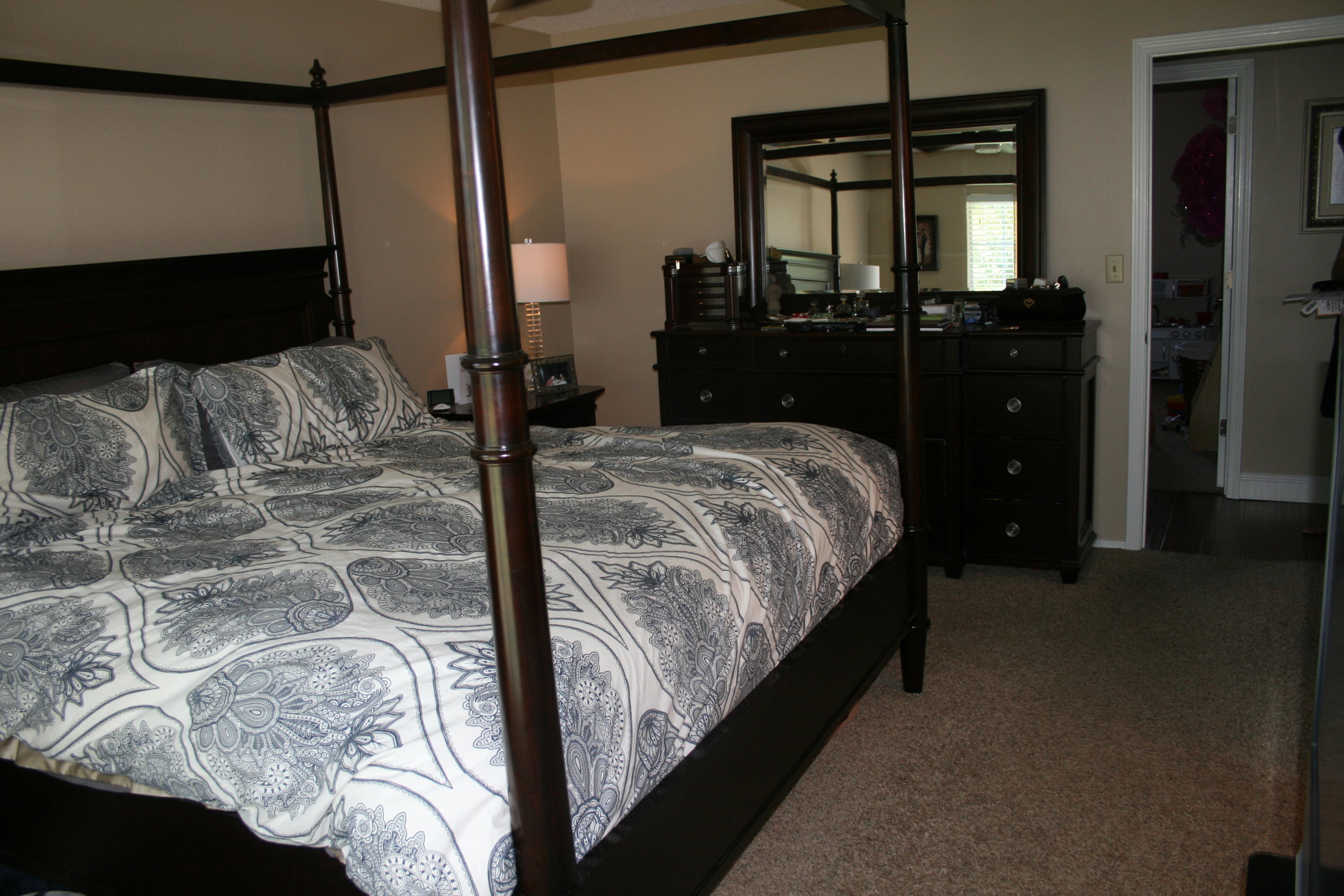 PARKWOOD SQUARE PH 1 - Residential Lease