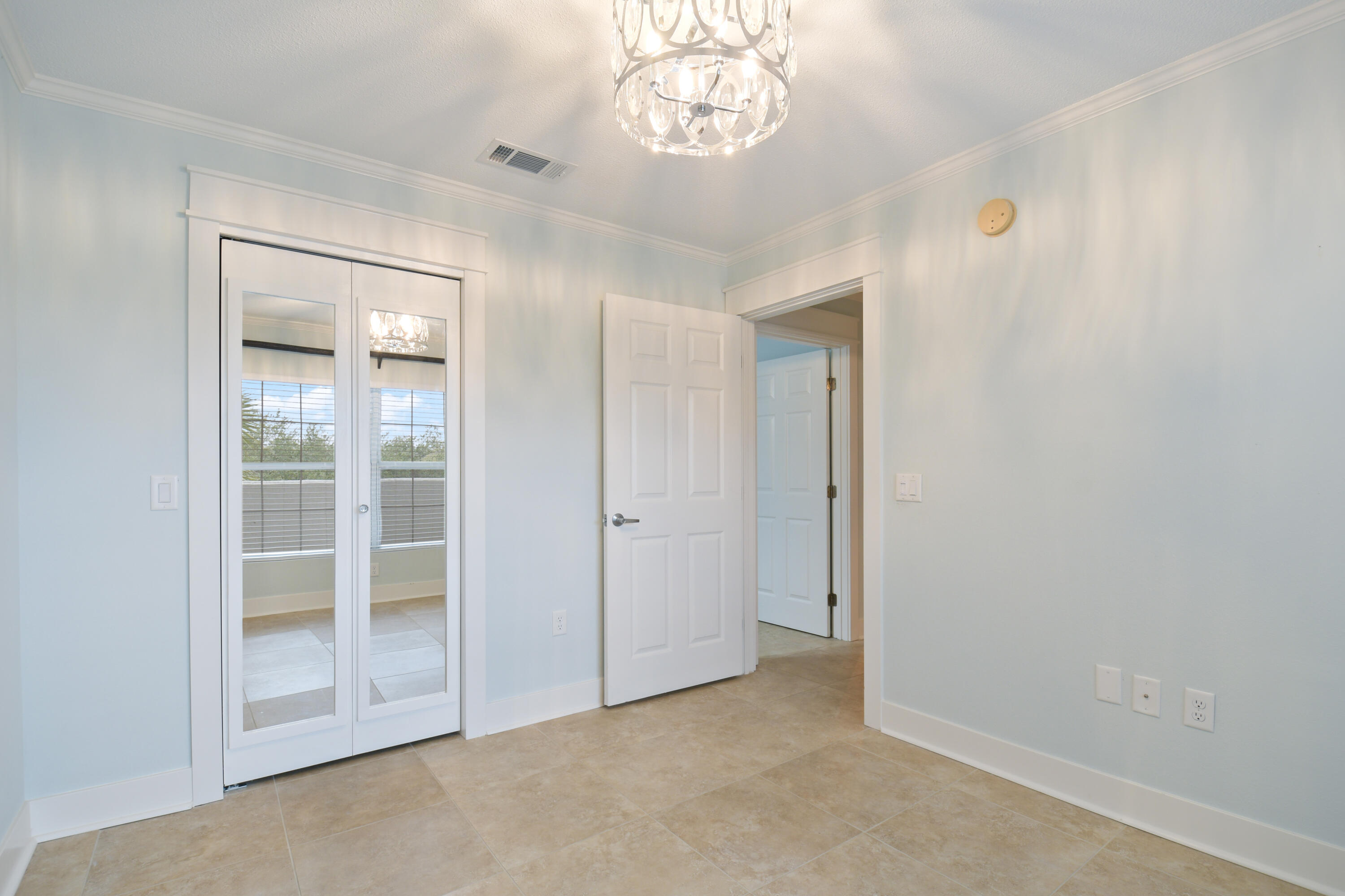 FLORIDA CLUB - Residential Lease