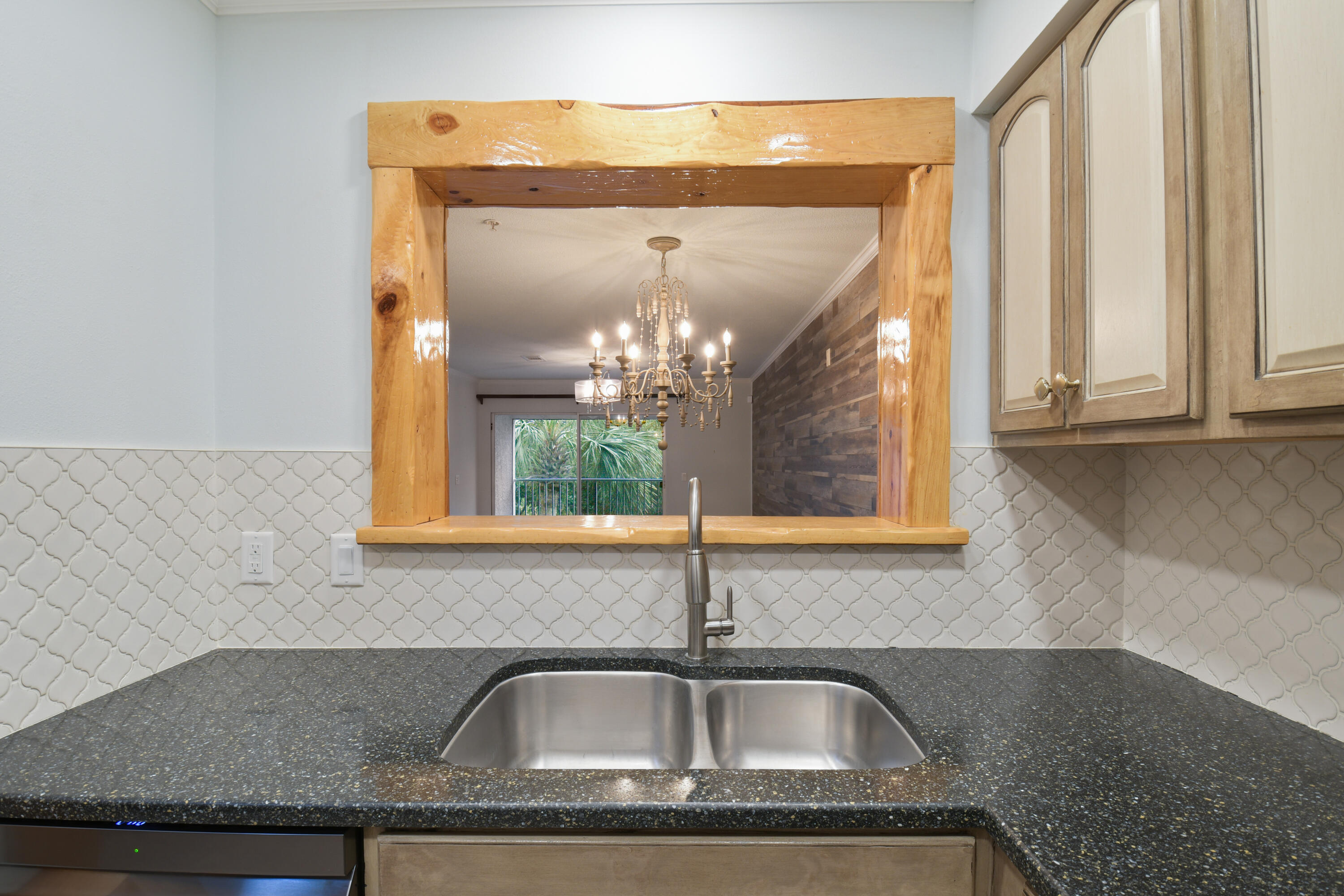 FLORIDA CLUB - Residential Lease