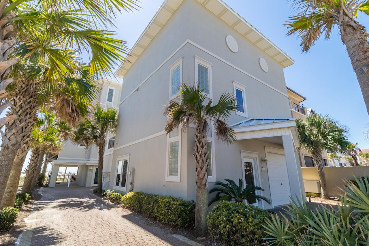 RICHARDS A E UNREC - Residential