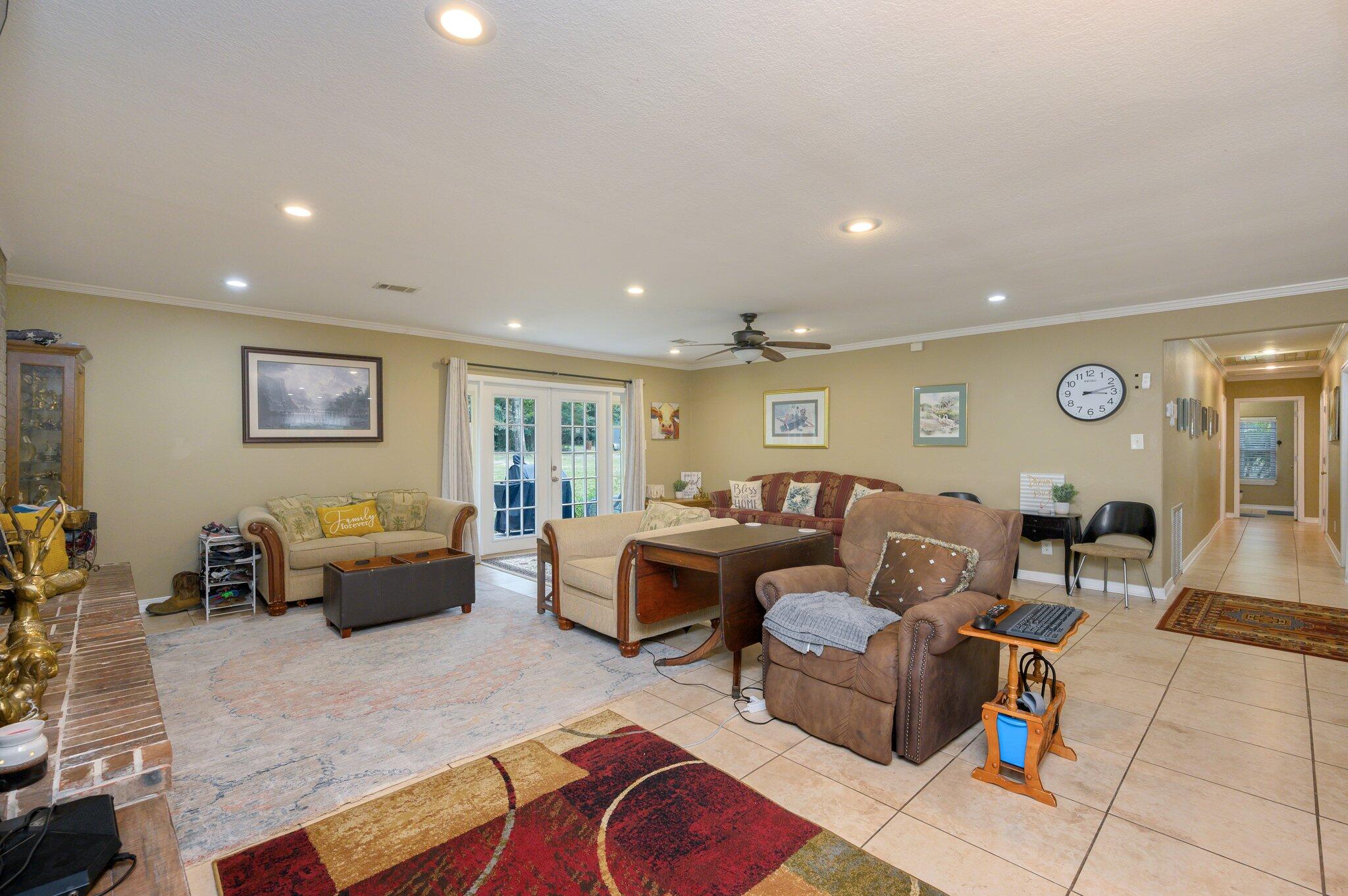 SPRING HILLS FARMS UNREC - Residential