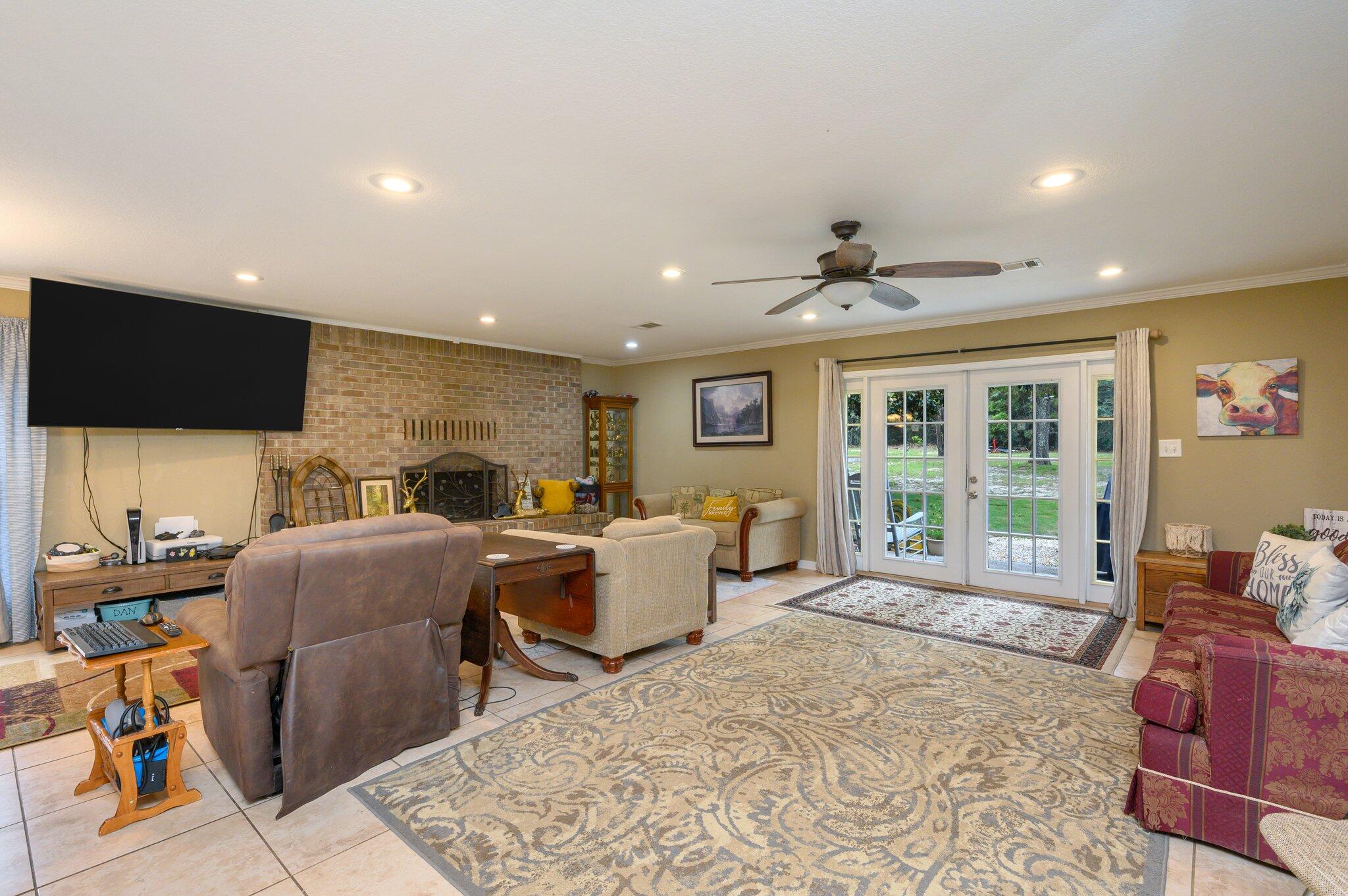 SPRING HILLS FARMS UNREC - Residential