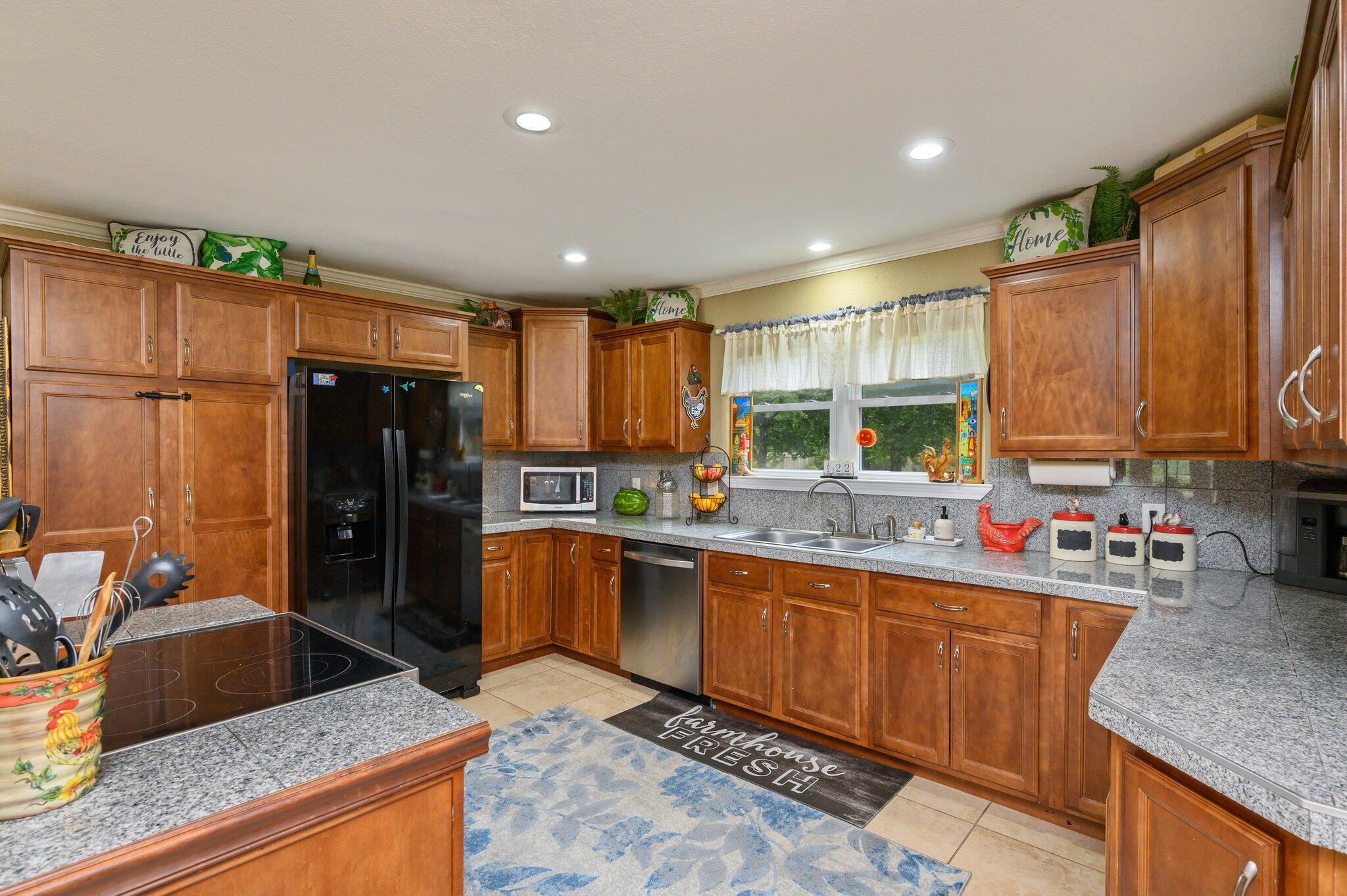 SPRING HILLS FARMS UNREC - Residential