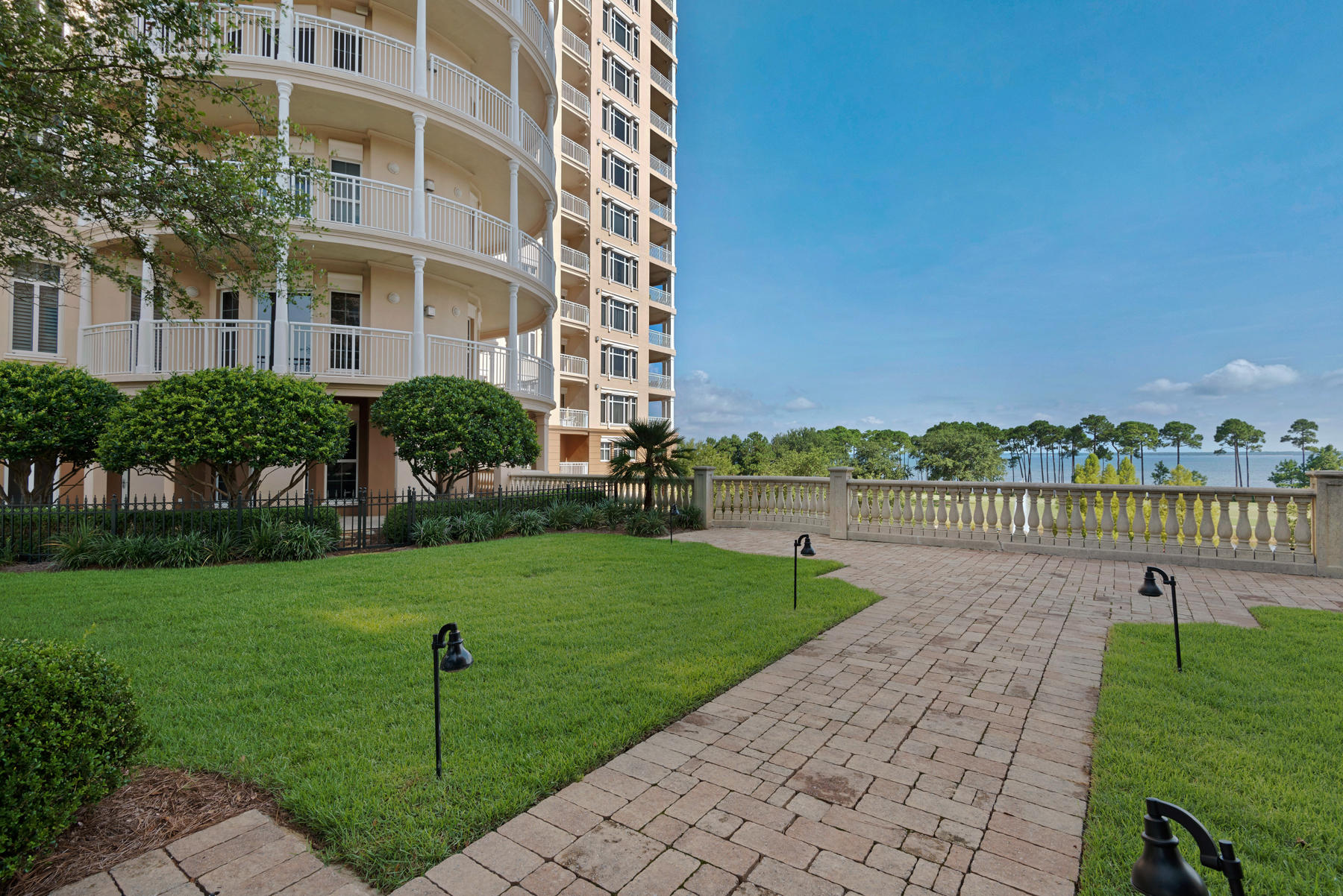 ONE WATER PLACE AT KELLY PLANTATION - Residential