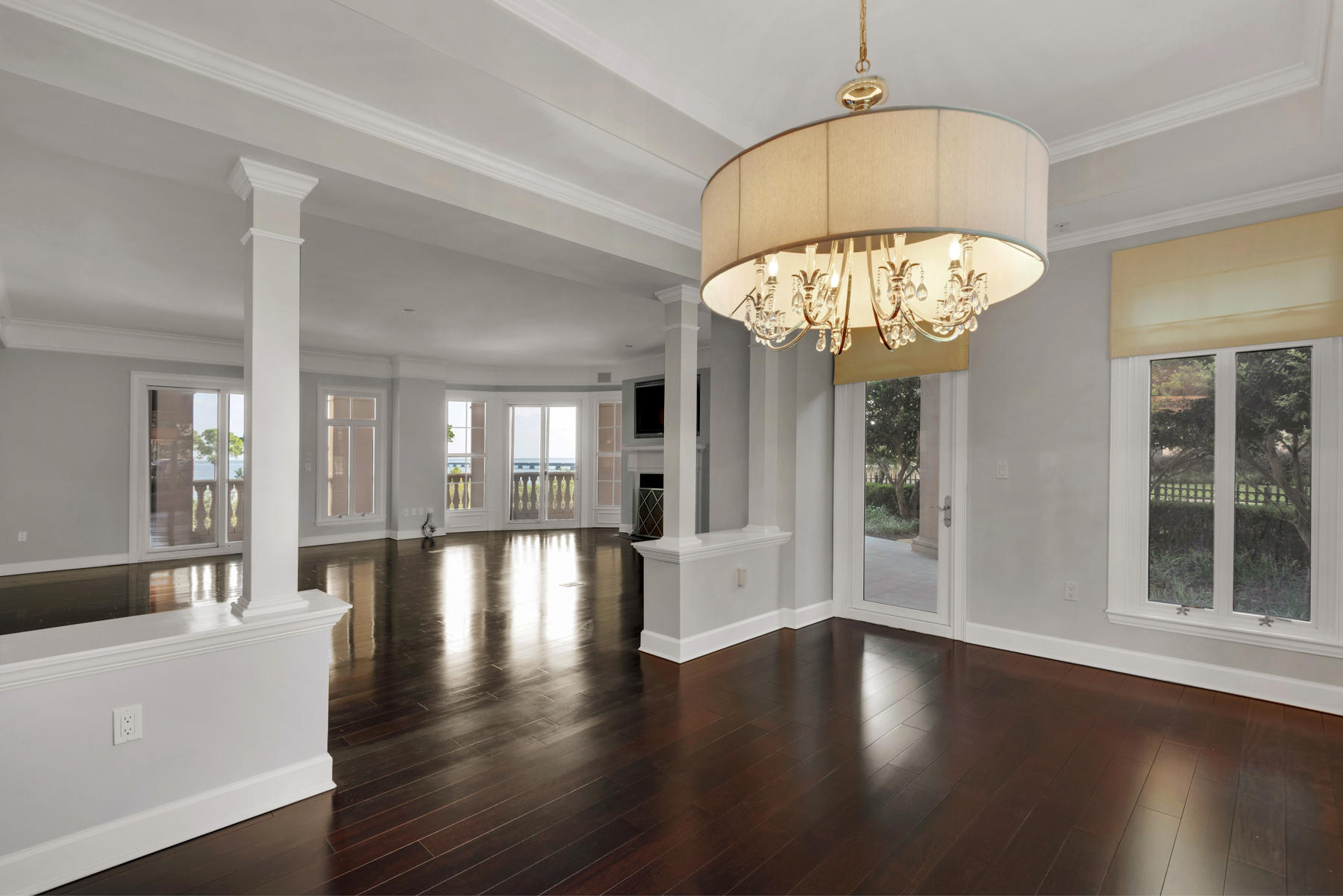 ONE WATER PLACE AT KELLY PLANTATION - Residential