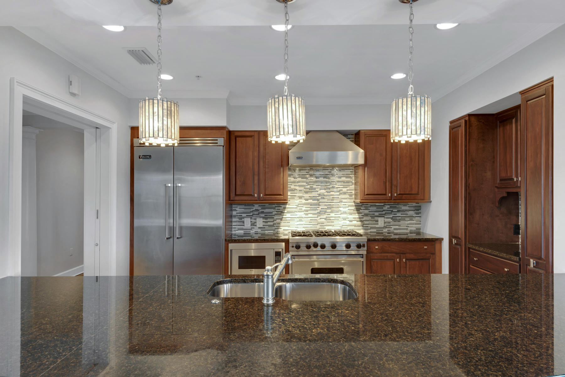 ONE WATER PLACE AT KELLY PLANTATION - Residential