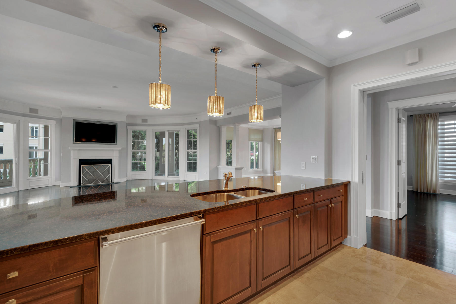 ONE WATER PLACE AT KELLY PLANTATION - Residential