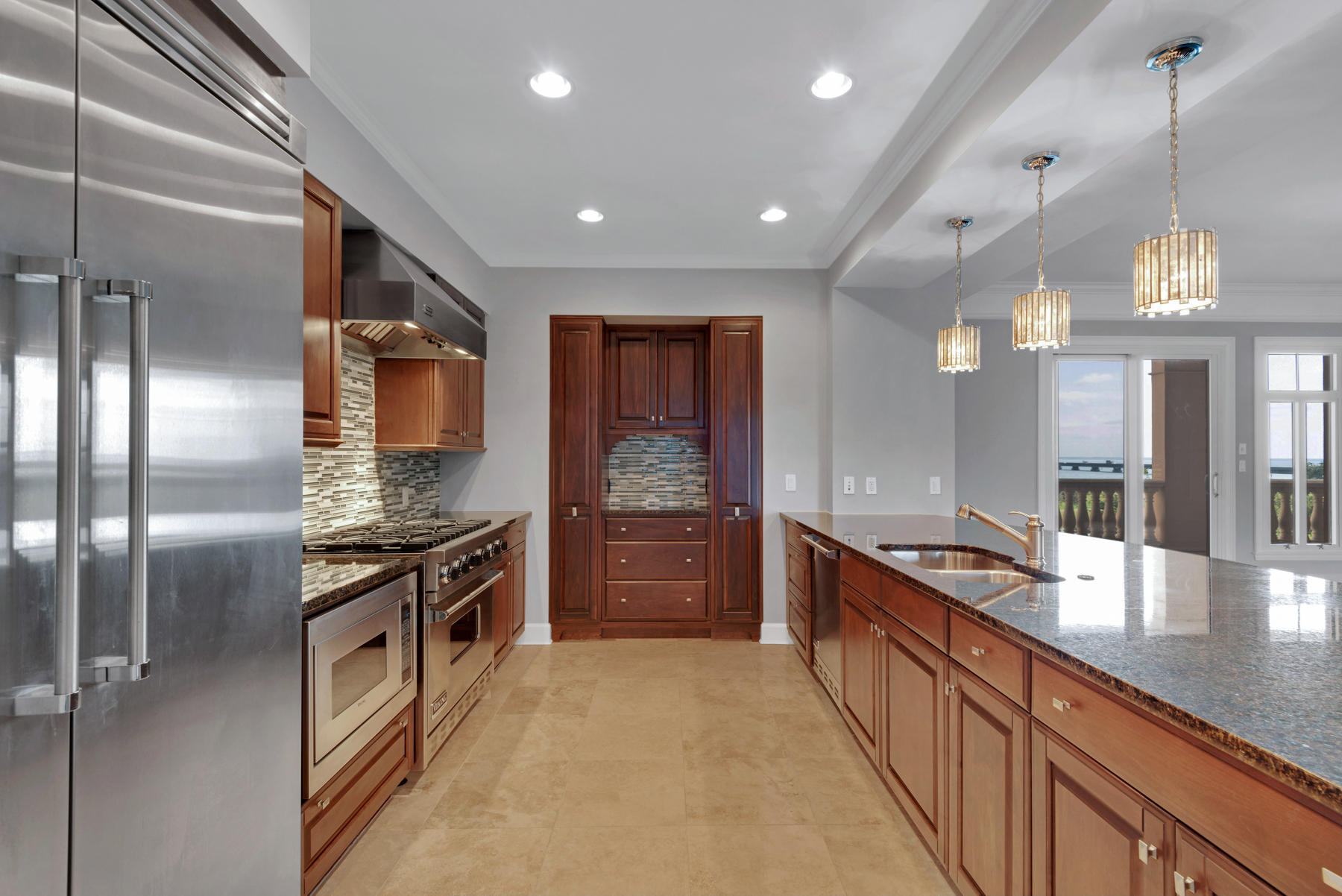 ONE WATER PLACE AT KELLY PLANTATION - Residential