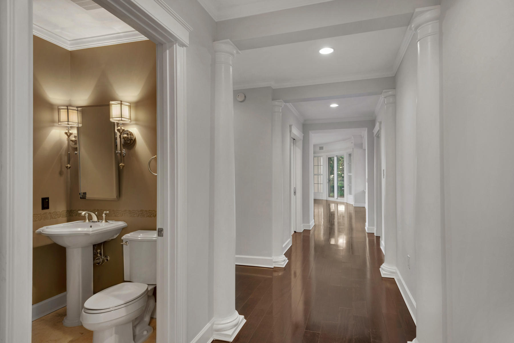 ONE WATER PLACE AT KELLY PLANTATION - Residential