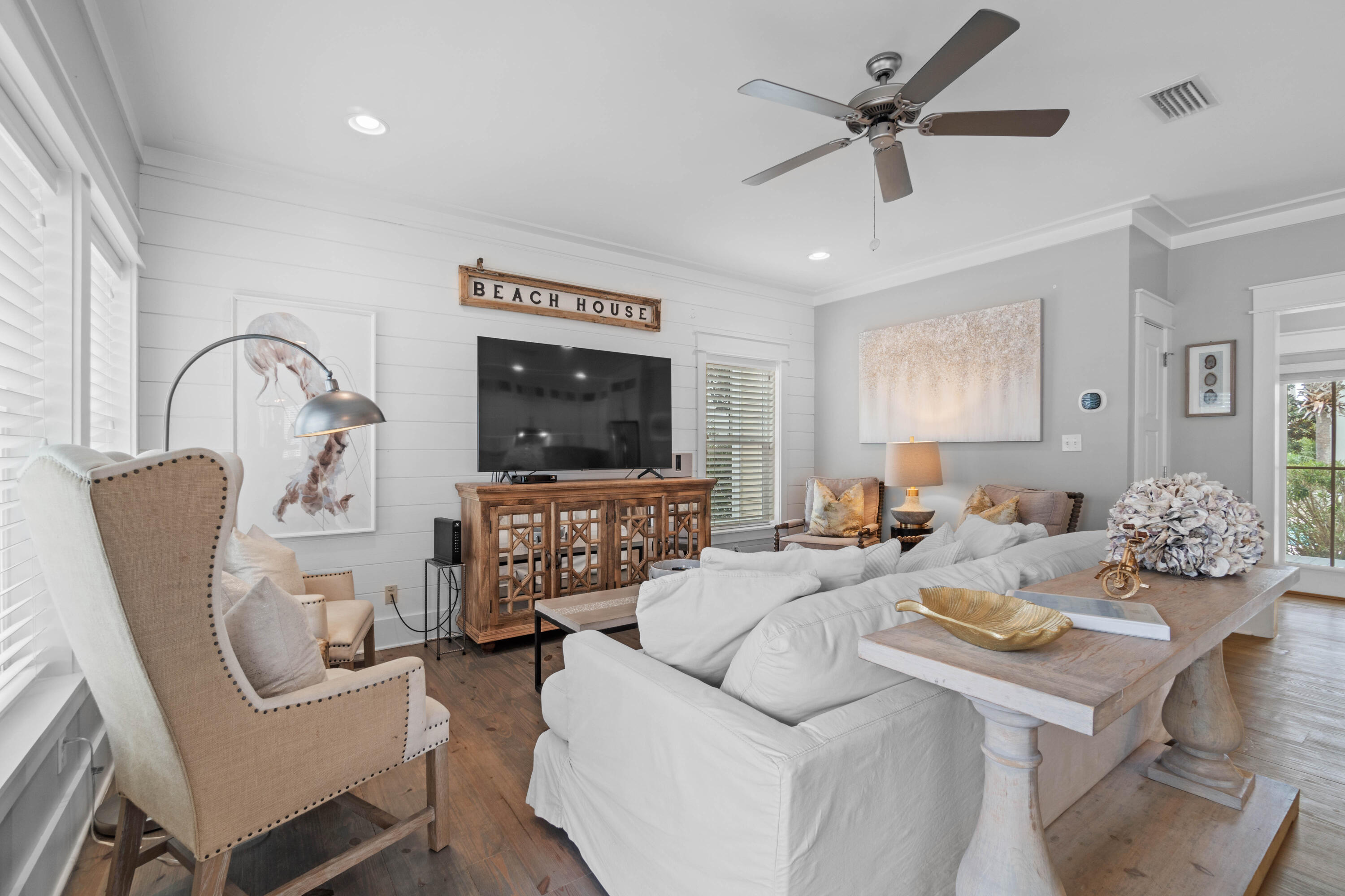 LOT 14 MAGNOLIA DUNE S/D LESS THE W 20FT THEREOF - Residential