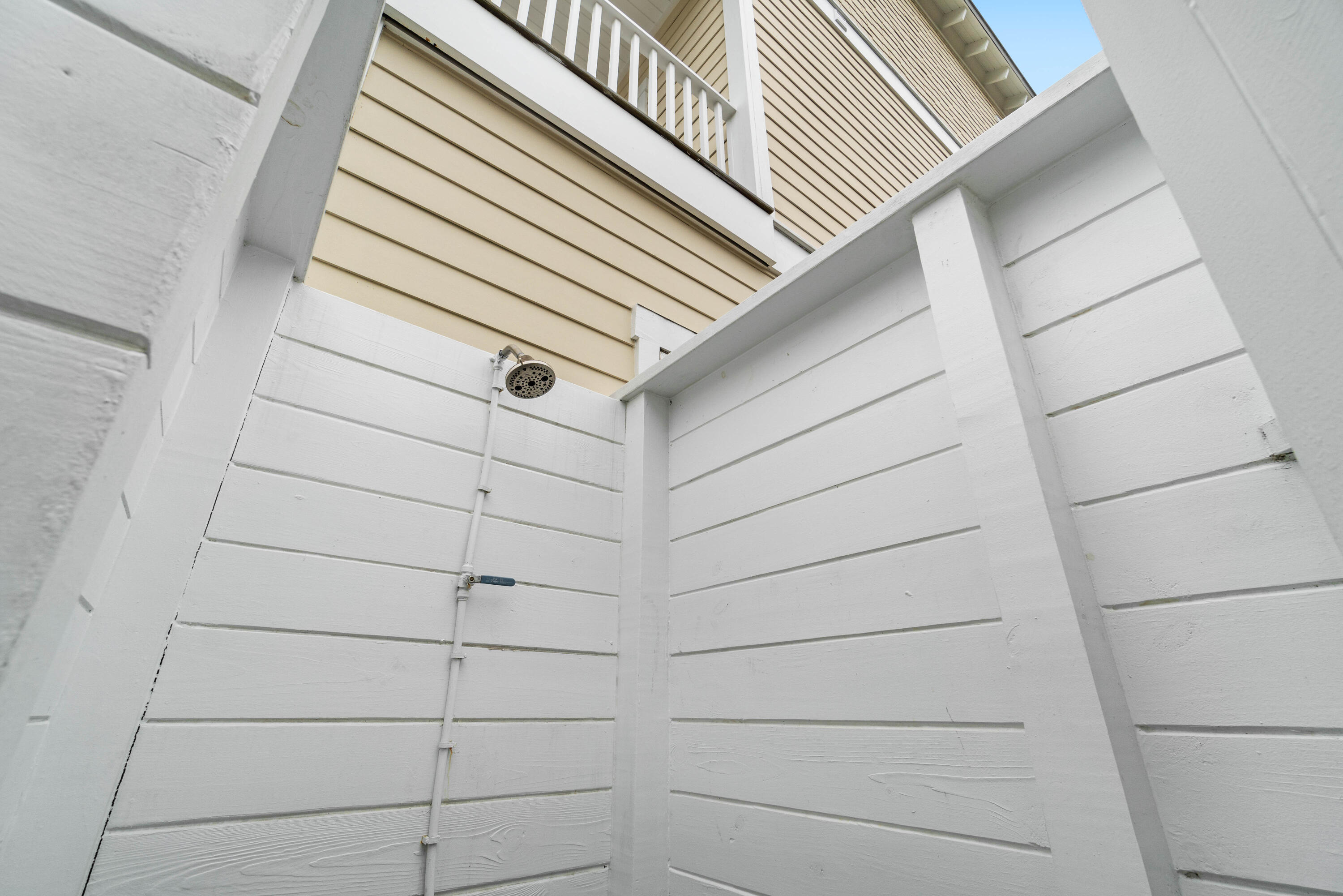 LOT 14 MAGNOLIA DUNE S/D LESS THE W 20FT THEREOF - Residential