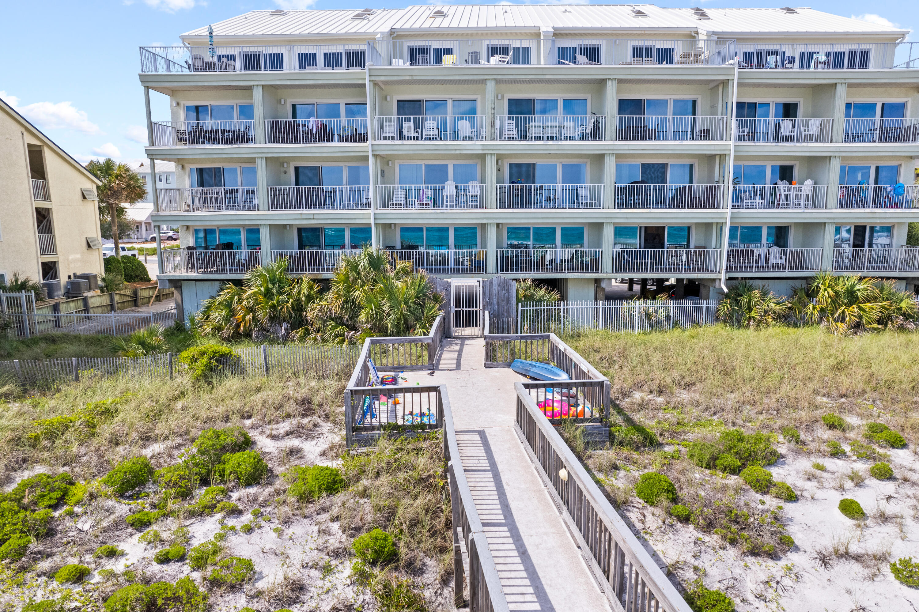 Commodore's Retreat - Residential