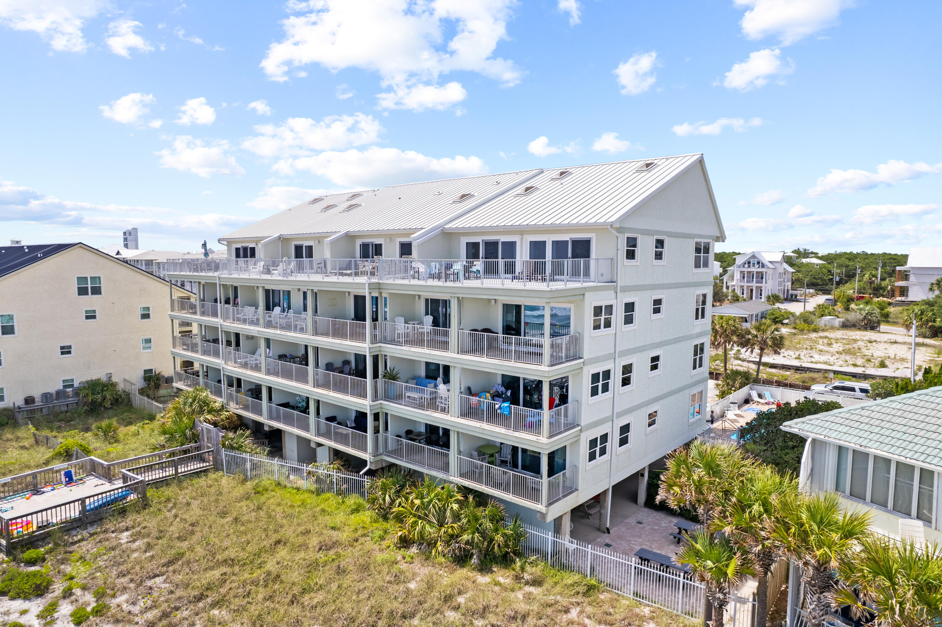 Commodore's Retreat - Residential