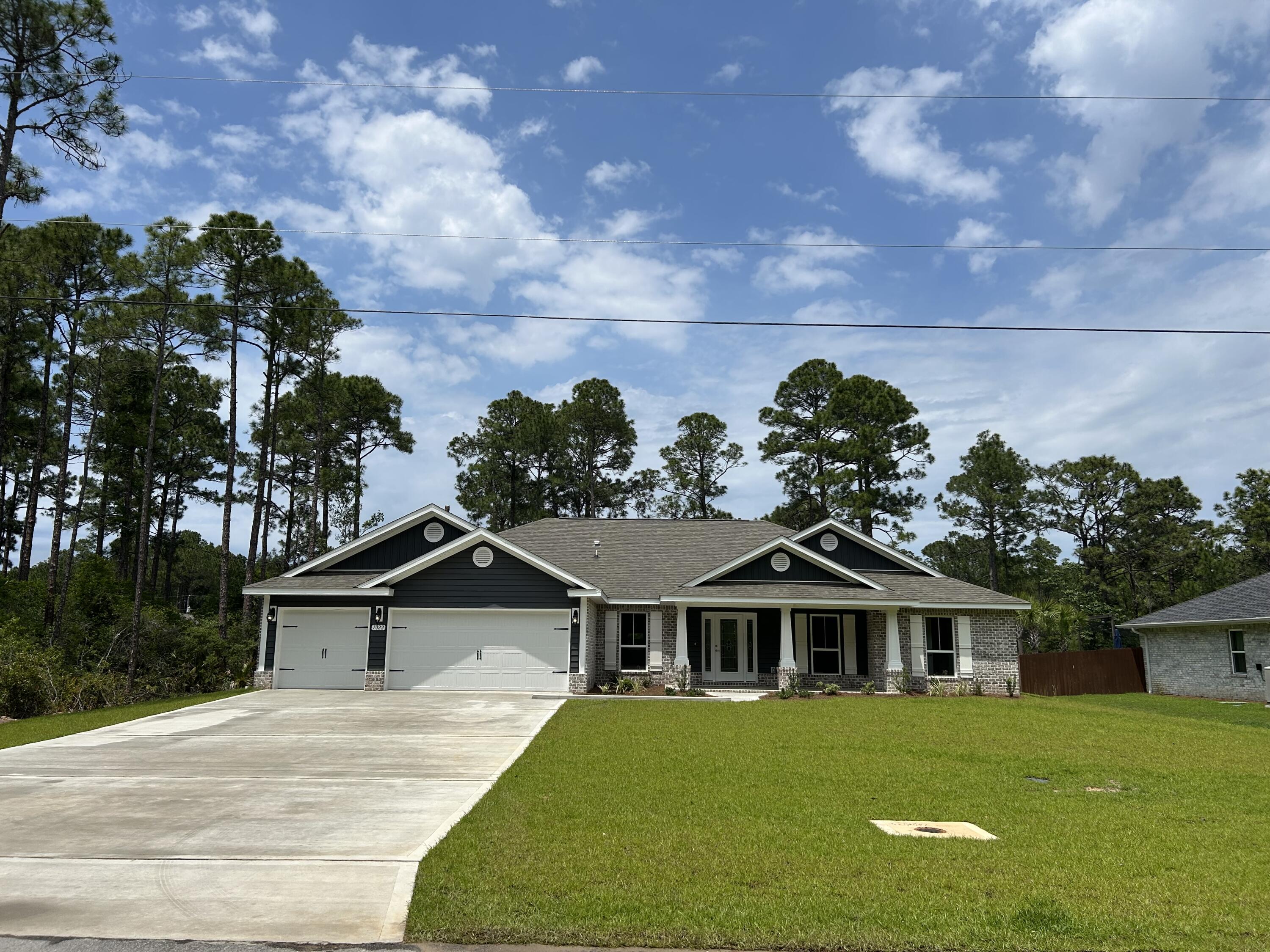 * 2'x6' Exterior Construction * 0.46 Acre Lot Central HBTS * 3 Car Garage *Split 4Bedroom/3 Full Bath Plan with Family Rm, Dining Rm, Breakfast Cafe,& Flex Rm* 10 Ft Ceilings Main Living Areas * Kitchen Features: Granite Countertops & Large Island, Stainless Steel Appliances & Large Walk in Pantry * Main Suite w/ Trey Ceiling & Main Bath: Builders Signature Zero entry Walk in Tile Shower, w/ 2 Shower Heads, Tile Floor, Double VanIty, Separate Soaking Tub & 2 Walk-in Closets * Laminate Plank Flooring in all Living & Tile in Wet Areas *Ceiling Fans All Bedrooms & Family Rm, & Covered Rear Lanai *Irrigation, Lawn Pump & Well in Sodded Areas * Builder & Structural Warranty Provided *