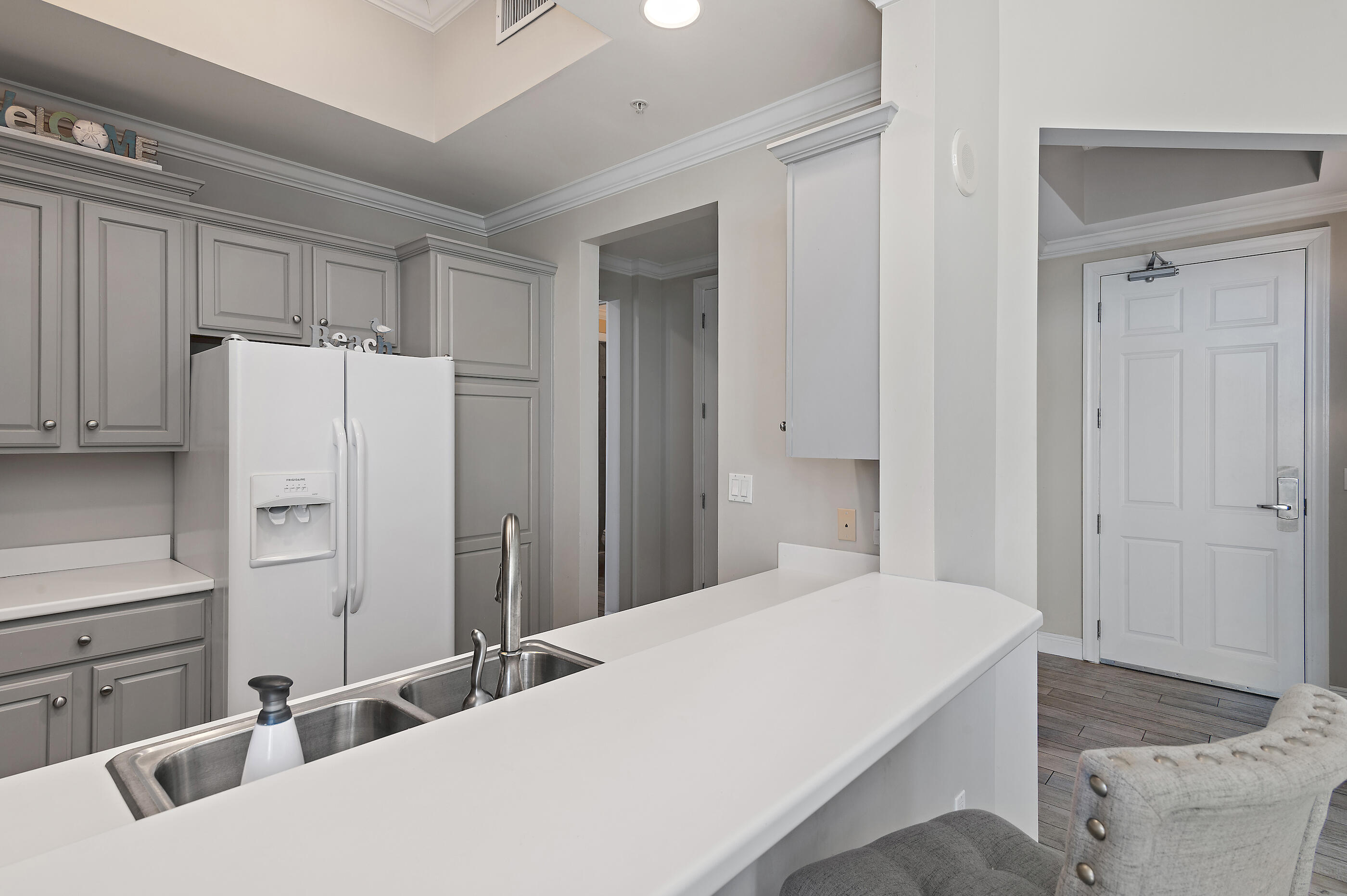 Silver Beach Towers East - Residential