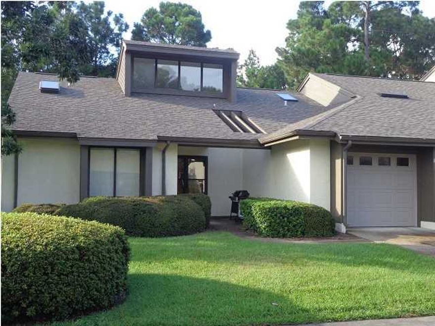 WONDERFUL SPLIT BEDROOM DESIGN WITH TWO FULL BATHS. LARGE OPEN GREAT ROOM WITH FIREPLACE AND DOUBLE DOOR TO SUN PORCH AREA. VERY PRIVATE BACK YARD, KITCHEN WITH BREAKFAST BAR AND EATING AREA PLUS FORMAL DINING AREA. CORNER UNIT GREAT FOR LIGHT AND PRIVACY. Annual insurance paid to HOA of $1249 not included in monthly fee.