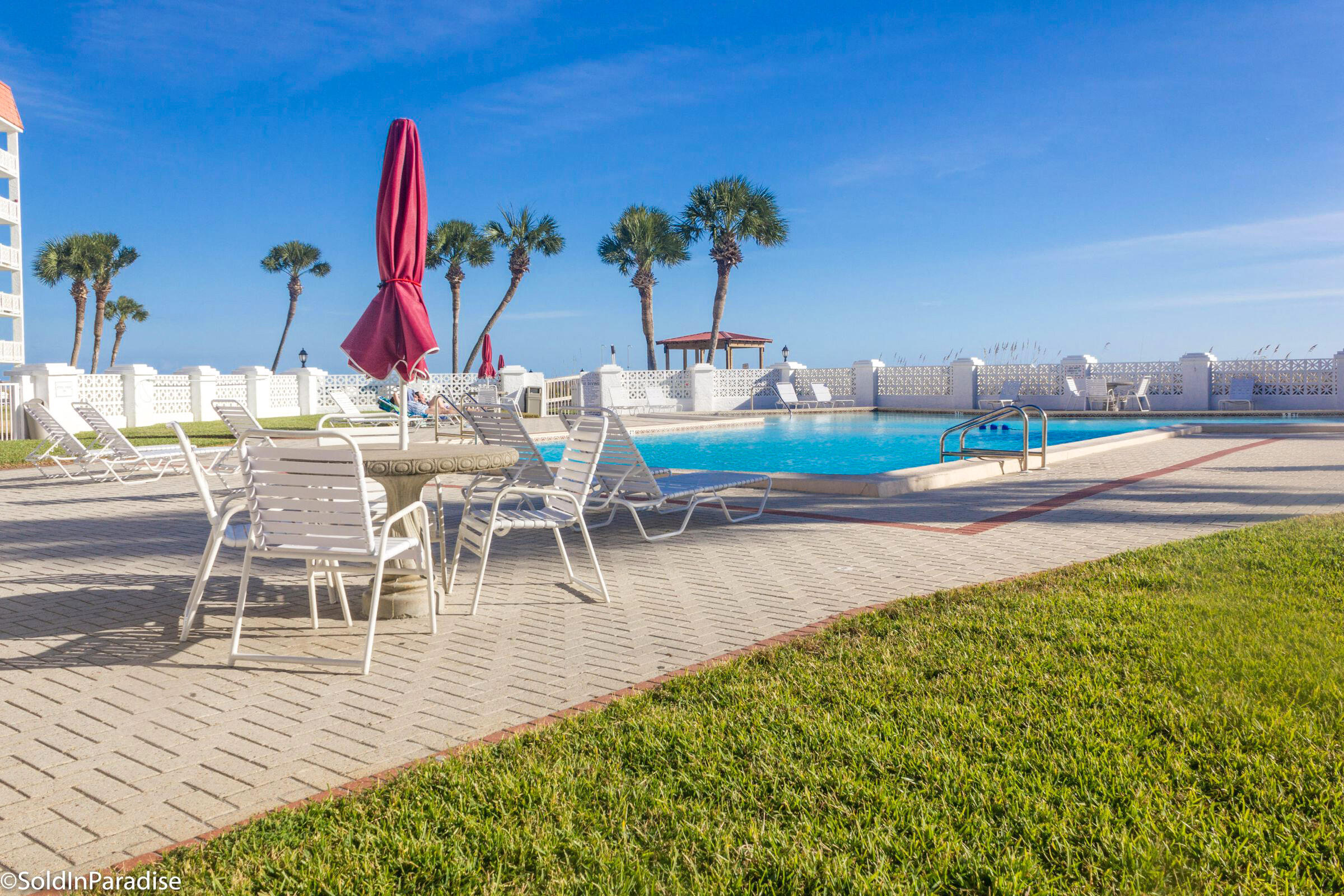 EL MATADOR CONDO - Residential