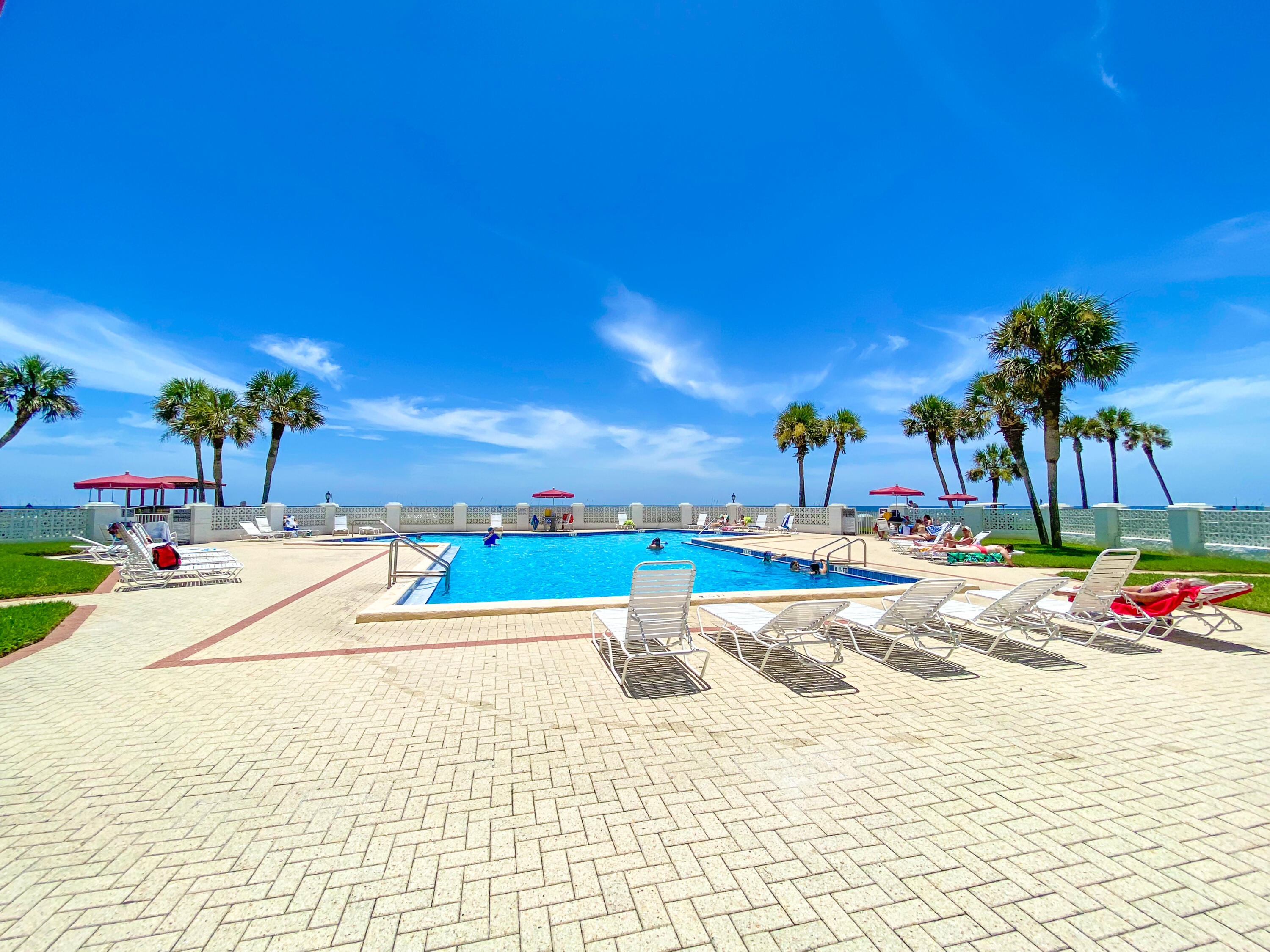 EL MATADOR CONDO - Residential