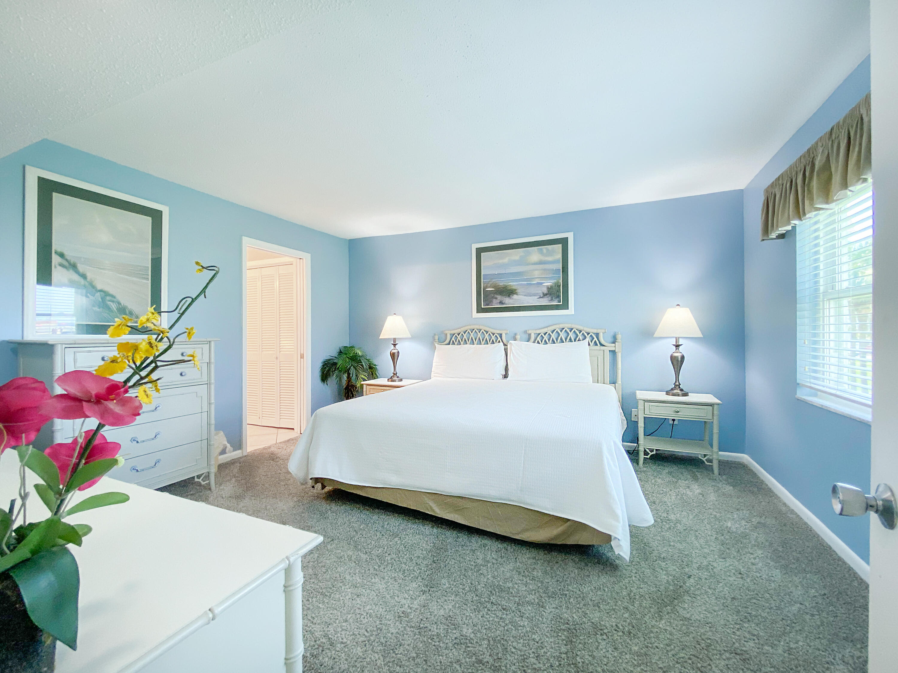 EL MATADOR CONDO - Residential