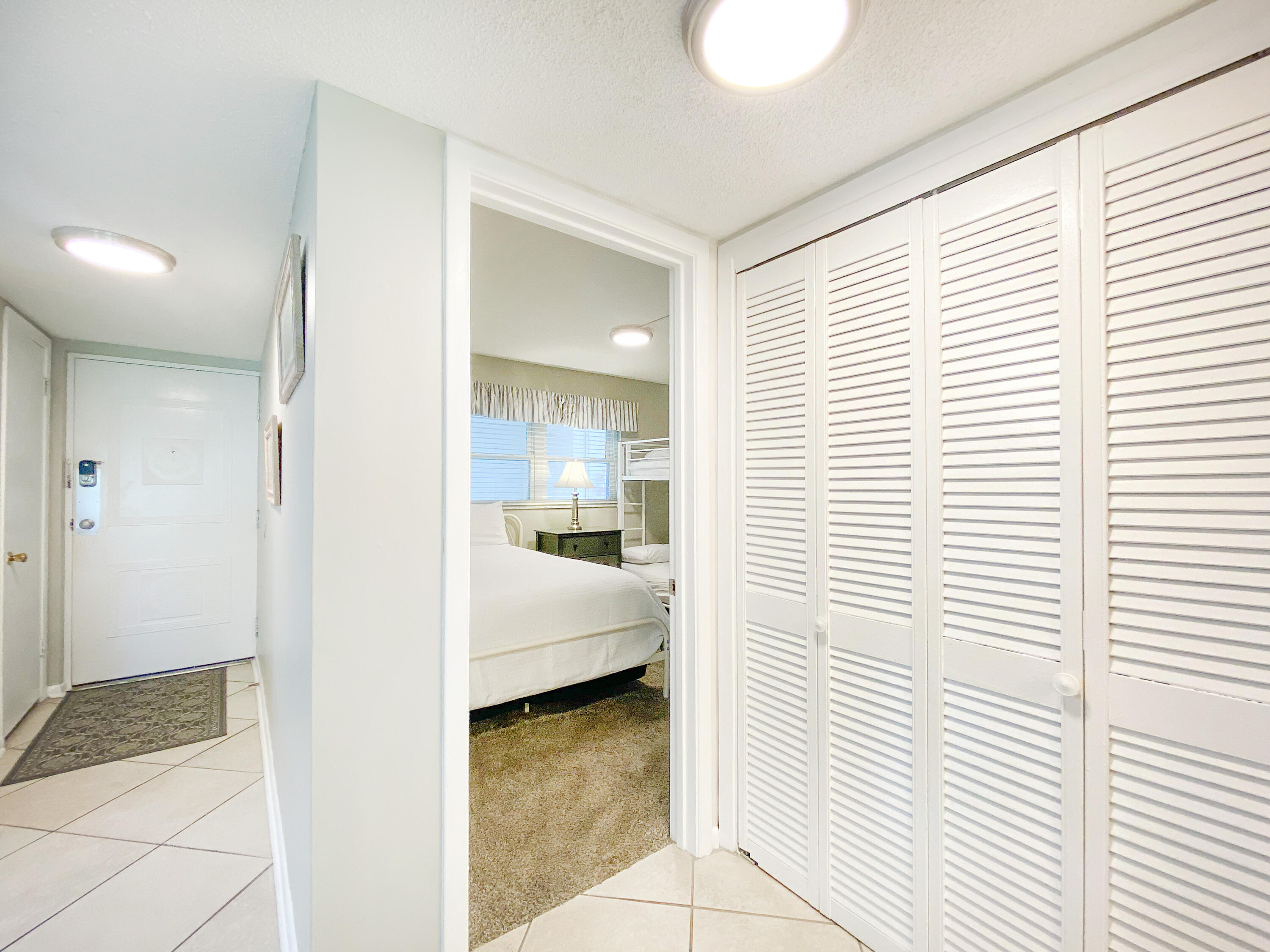 EL MATADOR CONDO - Residential