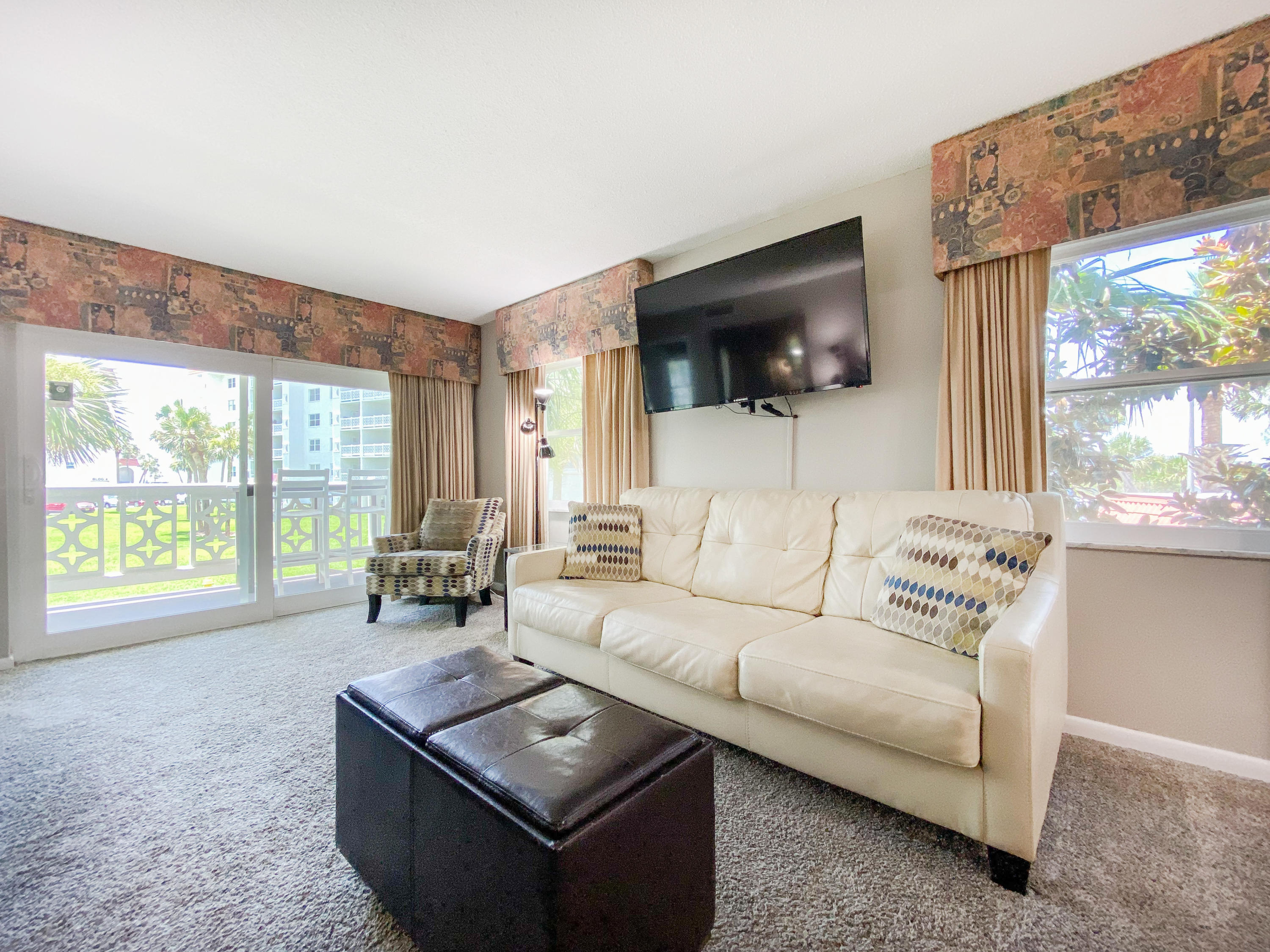 EL MATADOR CONDO - Residential