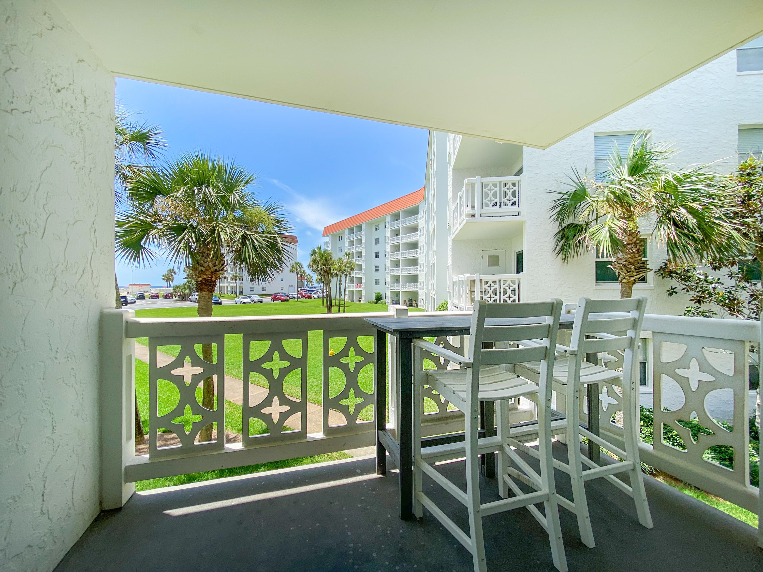 EL MATADOR CONDO - Residential