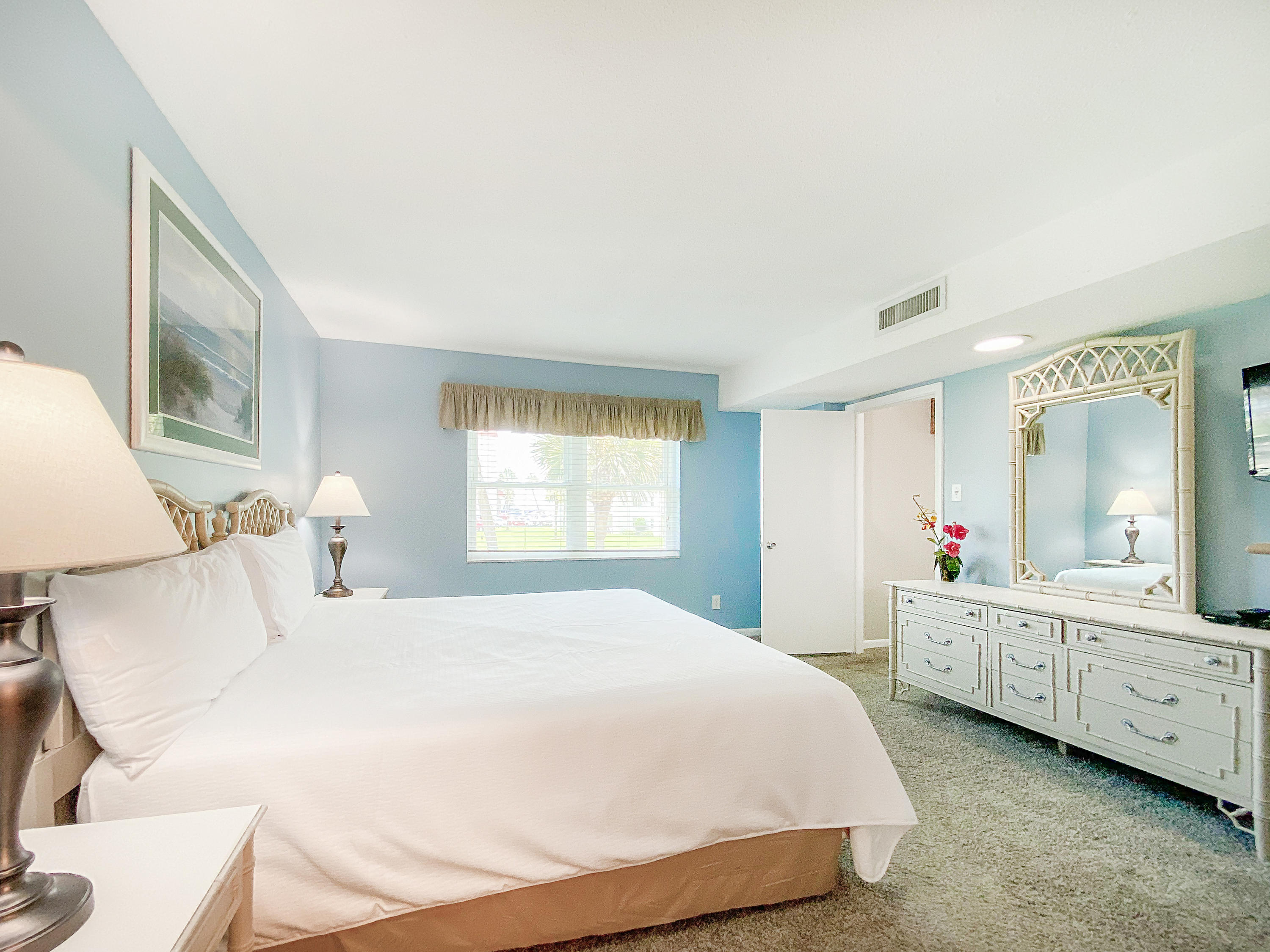 EL MATADOR CONDO - Residential