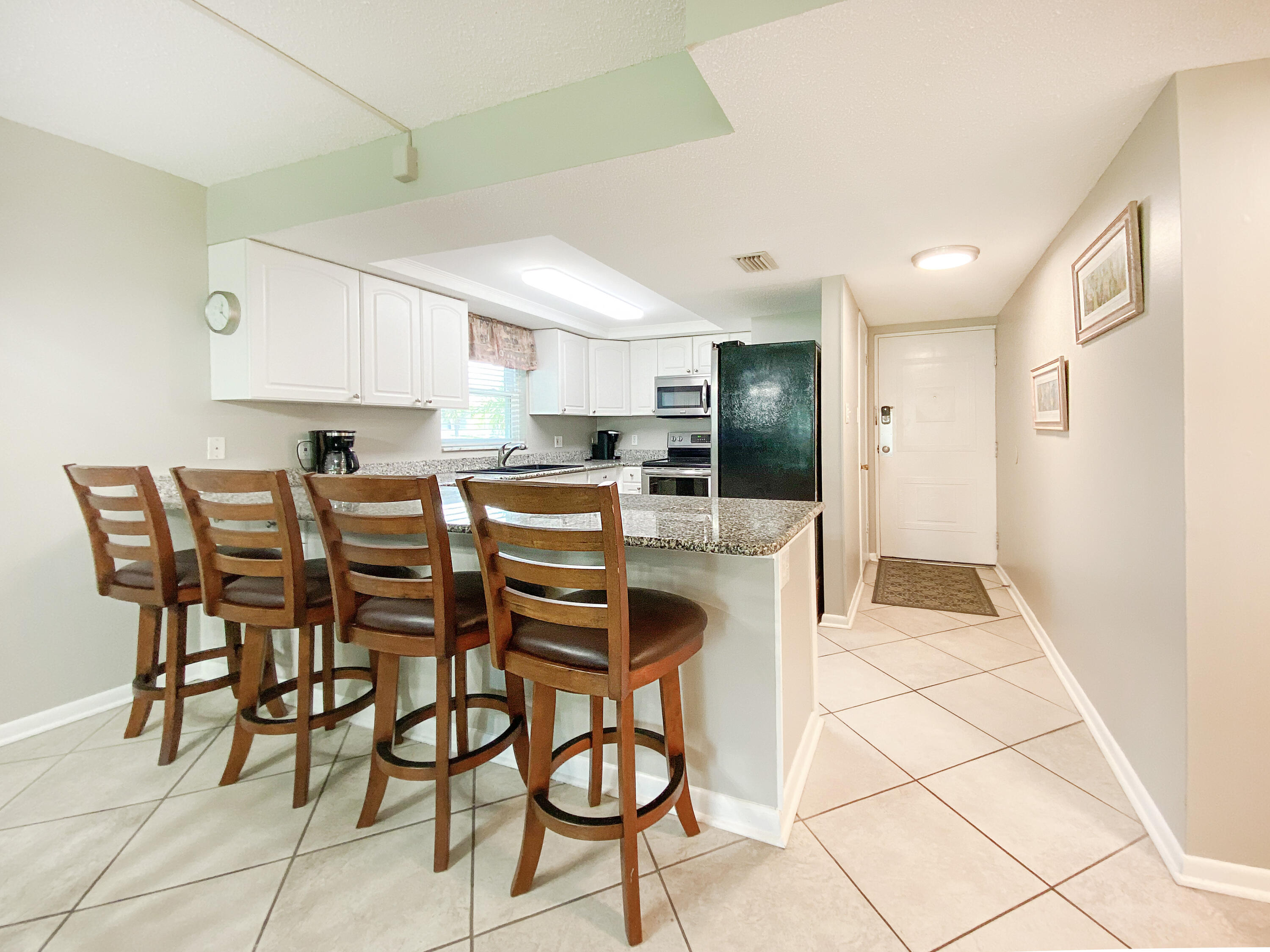 EL MATADOR CONDO - Residential