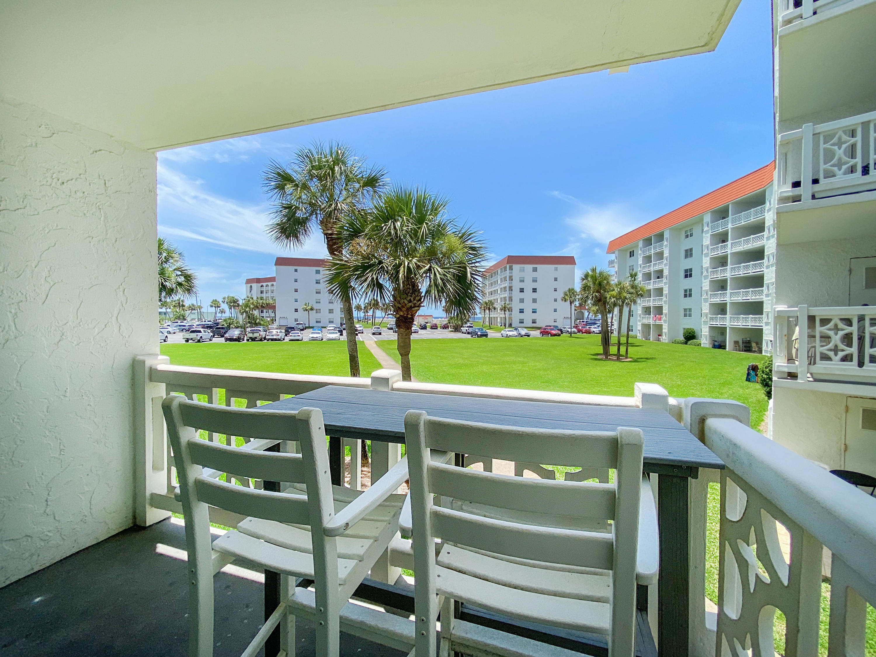 EL MATADOR CONDO - Residential