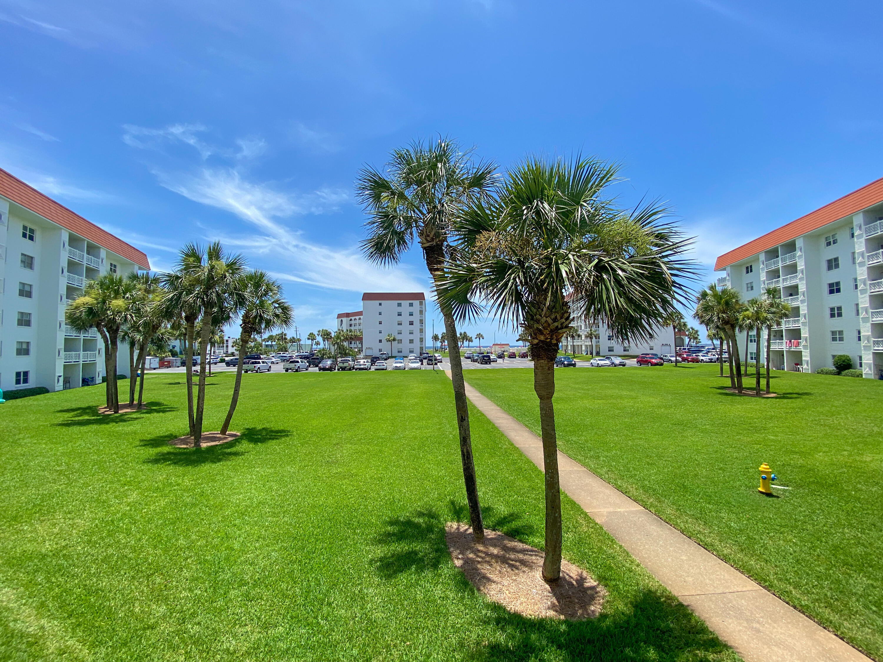 EL MATADOR CONDO - Residential