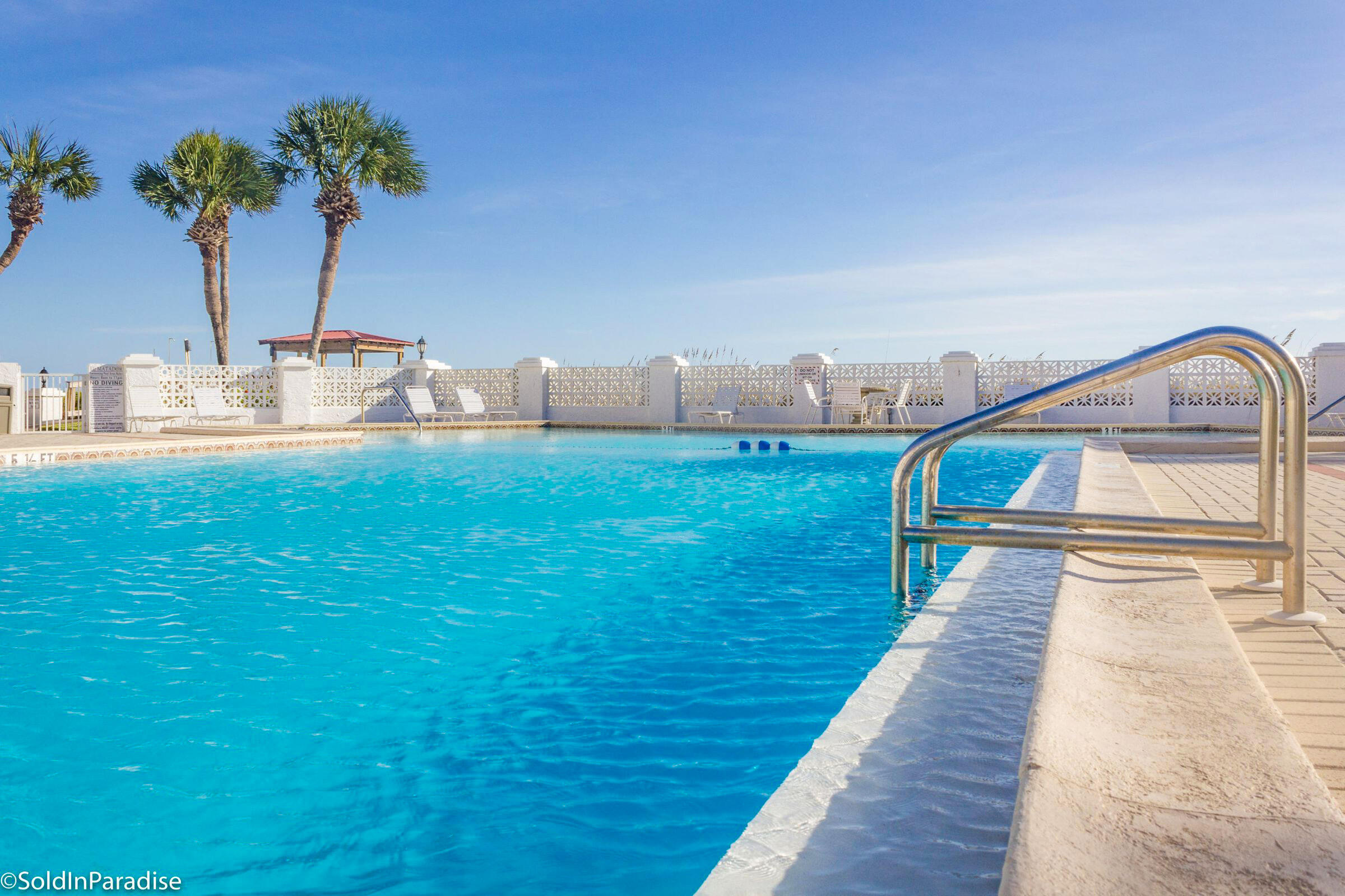 EL MATADOR CONDO - Residential