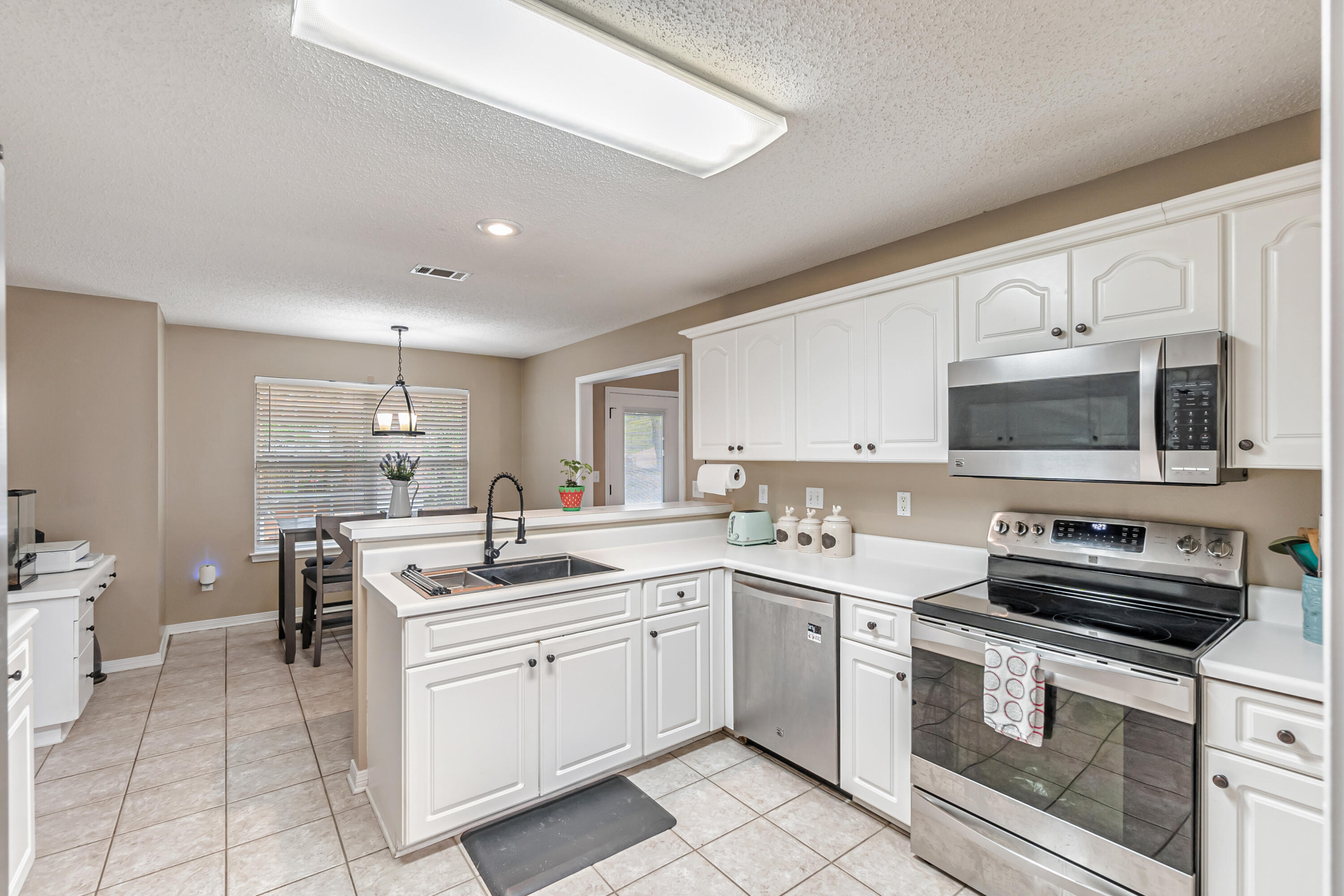 COUNTRYVIEW ESTATES - Residential