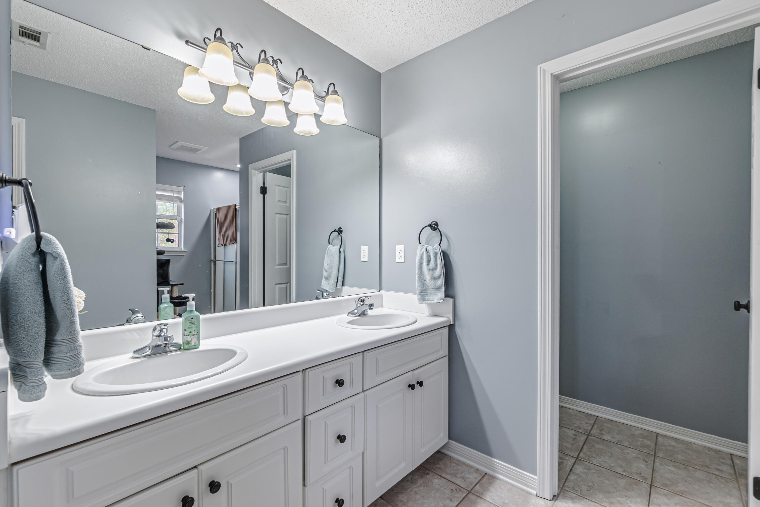 COUNTRYVIEW ESTATES - Residential