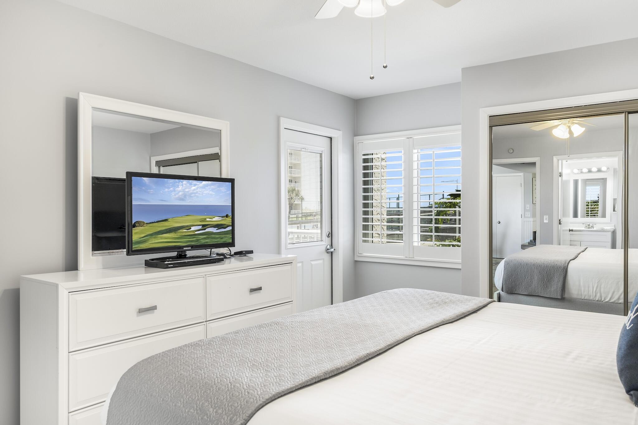 HOLIDAY SURF & RACQUET CLUB - Residential