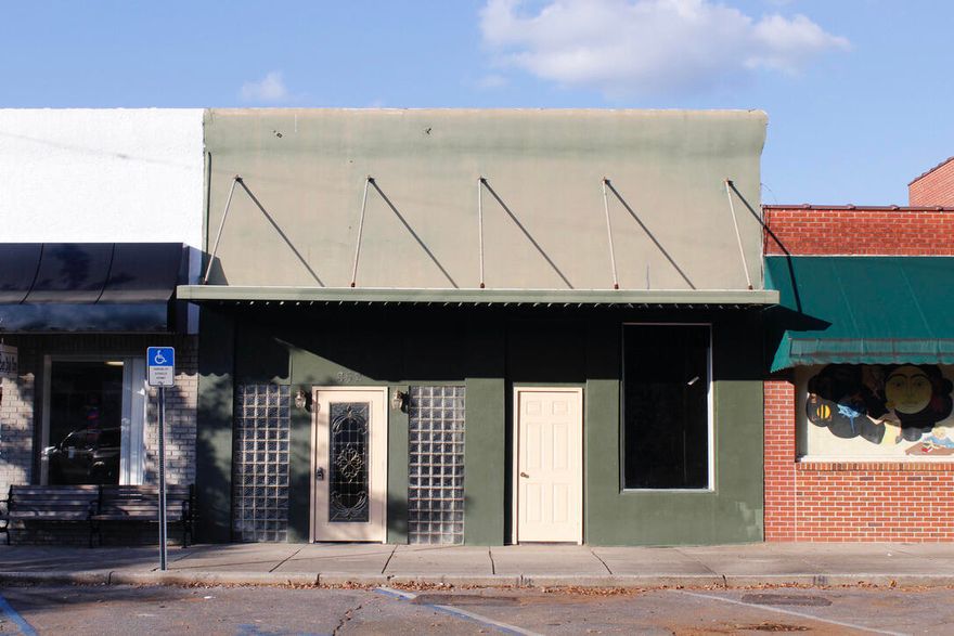 Here is your opportunity to own a commercial building on Baldwin Ave in downtown Historic DeFuniak Springs.  Property adjoins the Chautauqua Theater.  Currently the only commercial building for sale on Baldwin Ave.