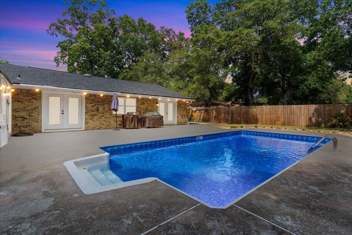 RAINTREE ESTATES - Residential