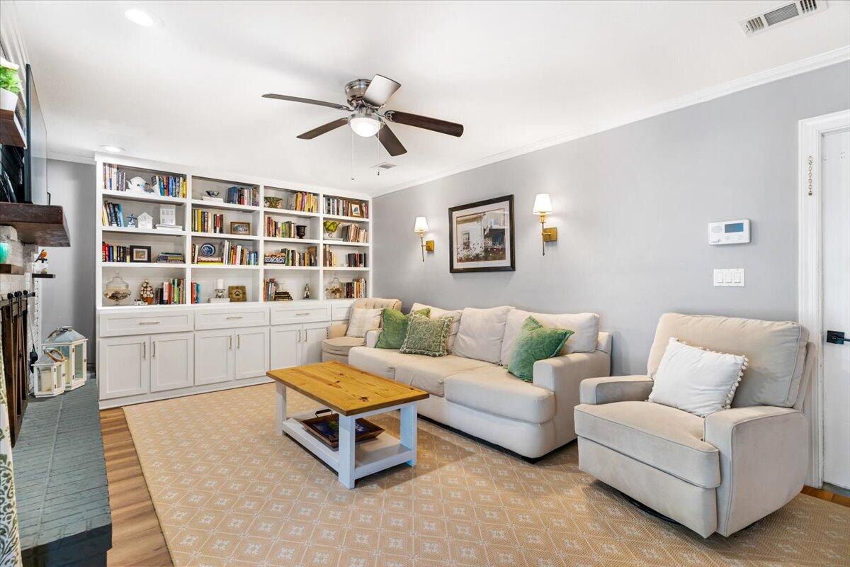RAINTREE ESTATES - Residential