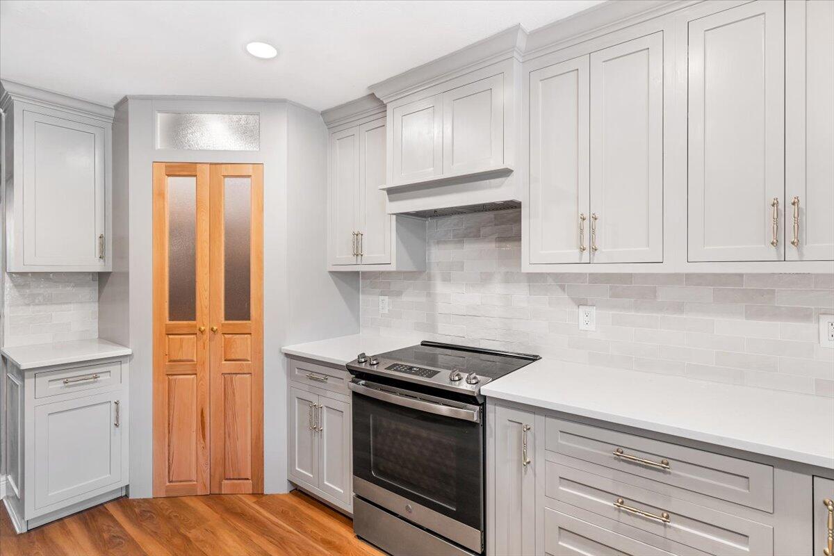 RAINTREE ESTATES - Residential