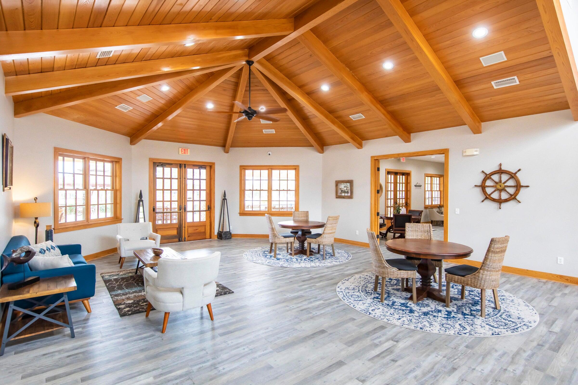 HAMMOCK BAY - Residential
