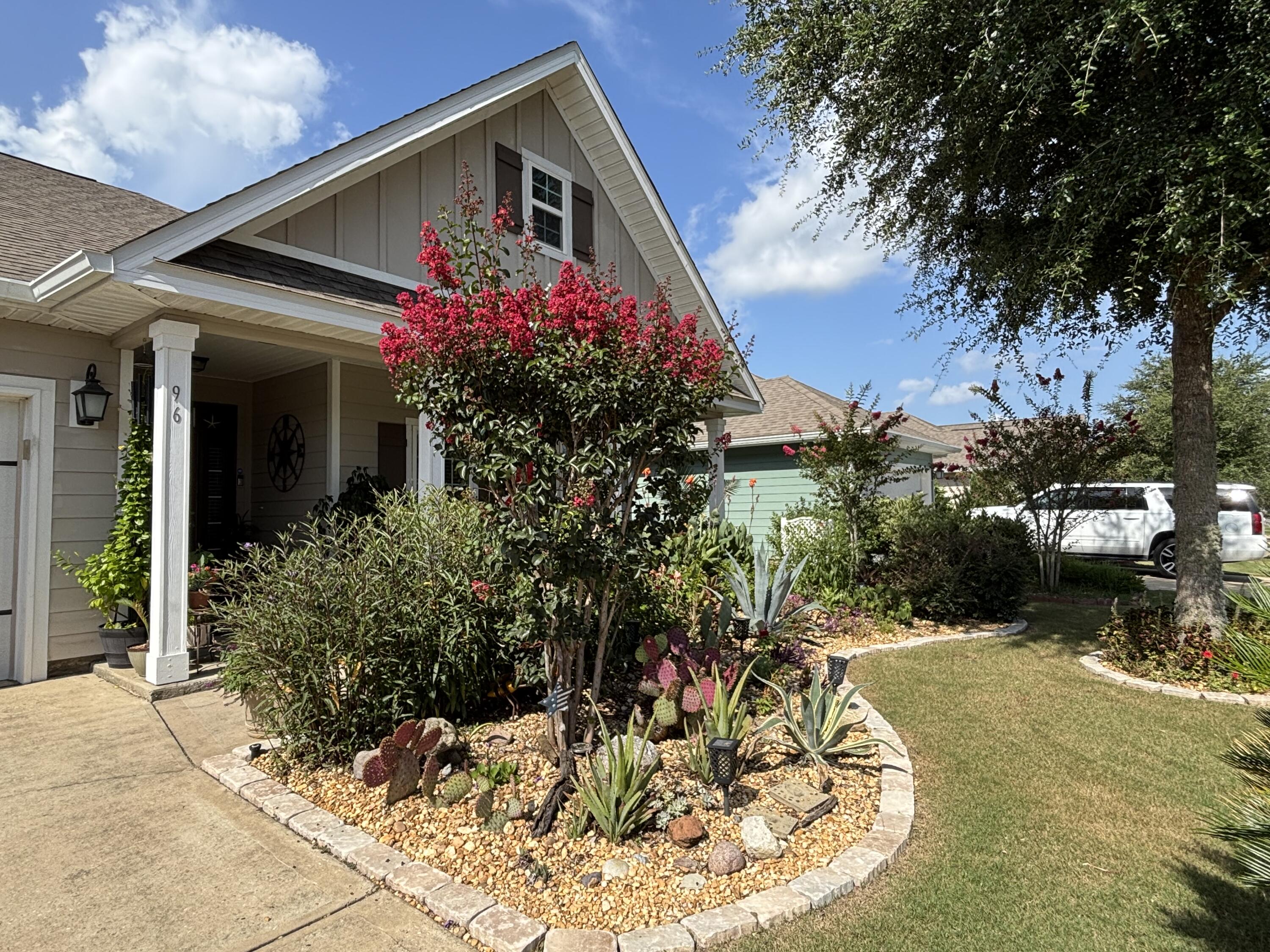 HAMMOCK BAY - Residential