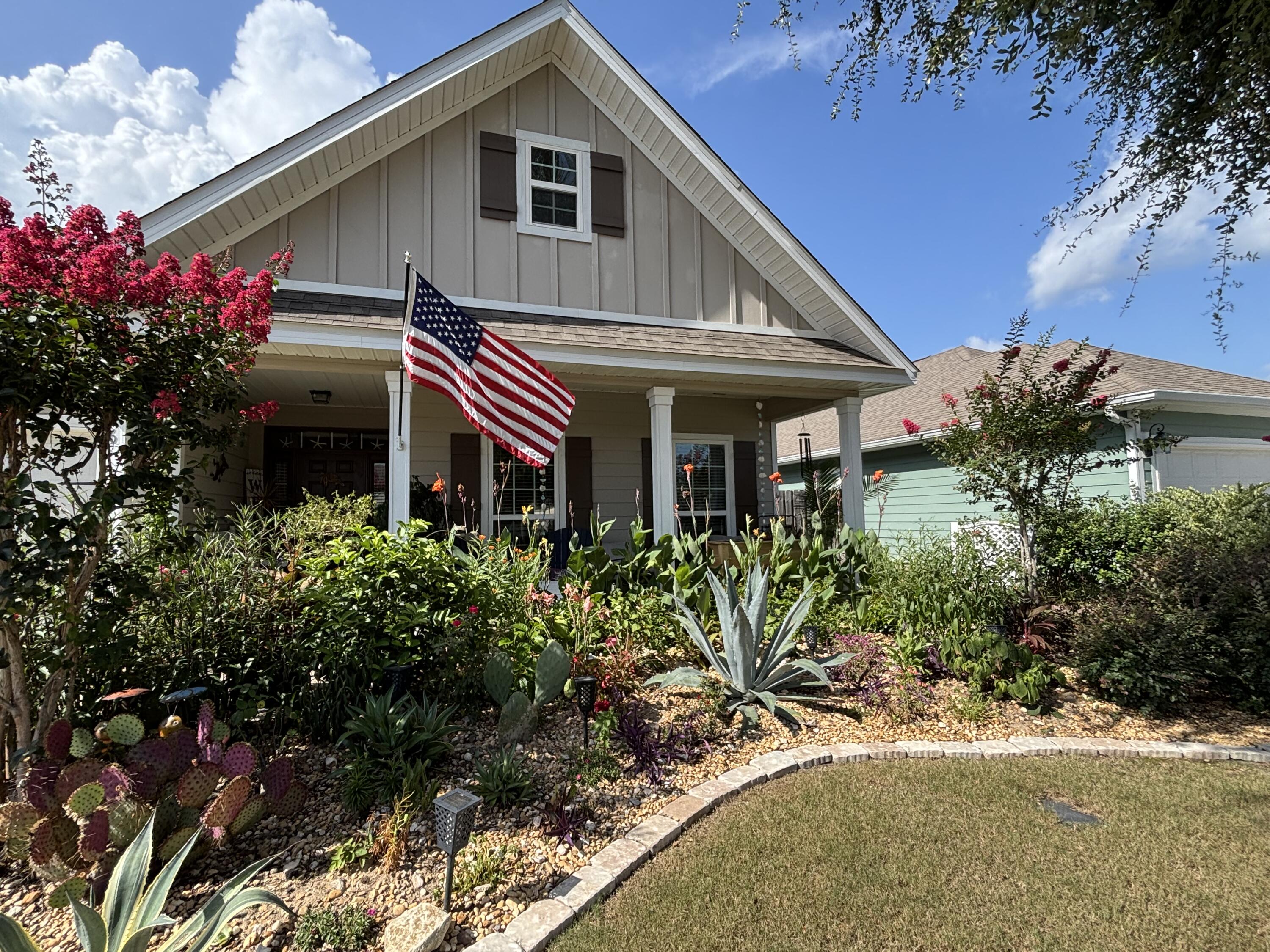 HAMMOCK BAY - Residential