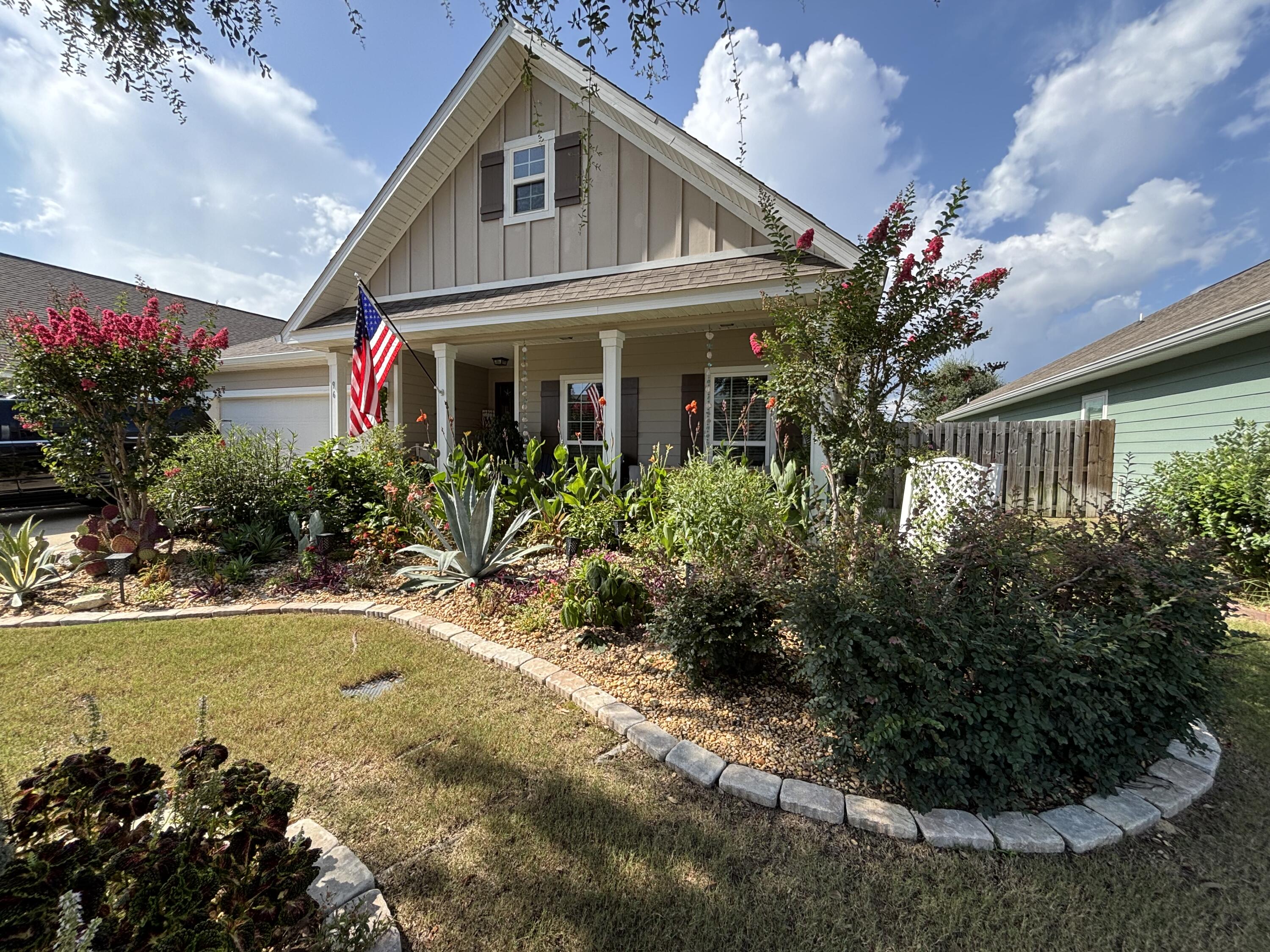 HAMMOCK BAY - Residential
