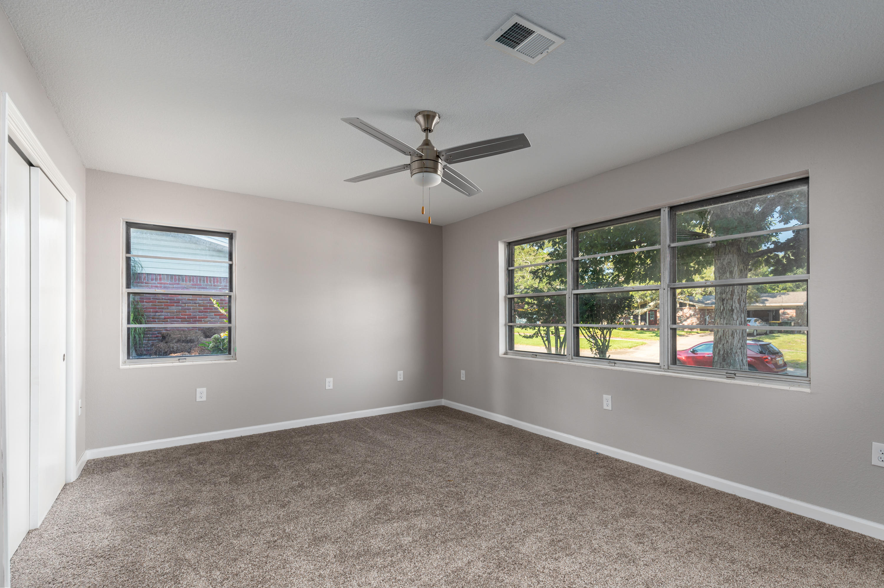 COUNTRY CLUB ESTATES 1ST ADDN - Residential