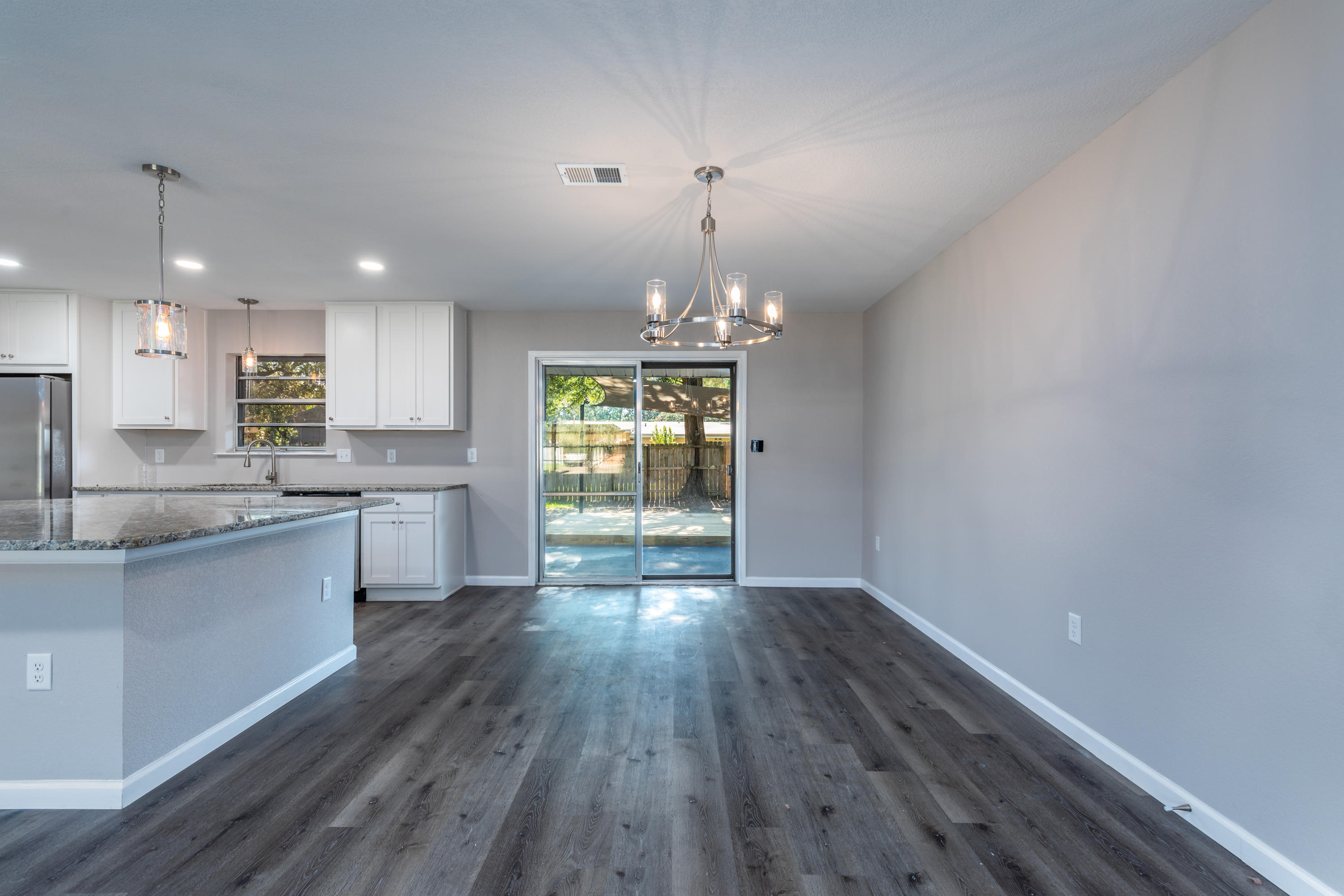 COUNTRY CLUB ESTATES 1ST ADDN - Residential